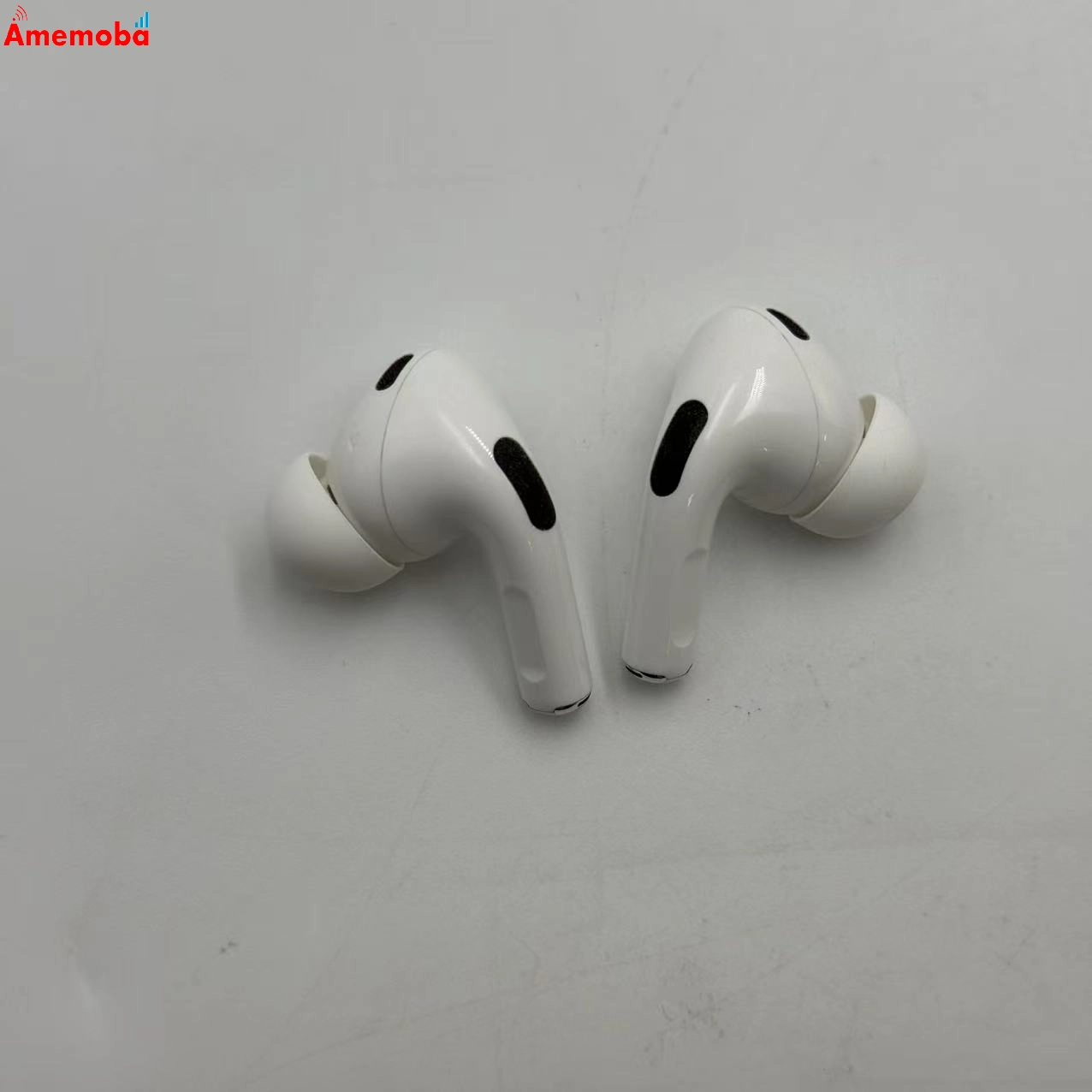 Airpods Pro 第2世代 MagSafe 充電ケース (Lightning) 付き ホワイト A2698
