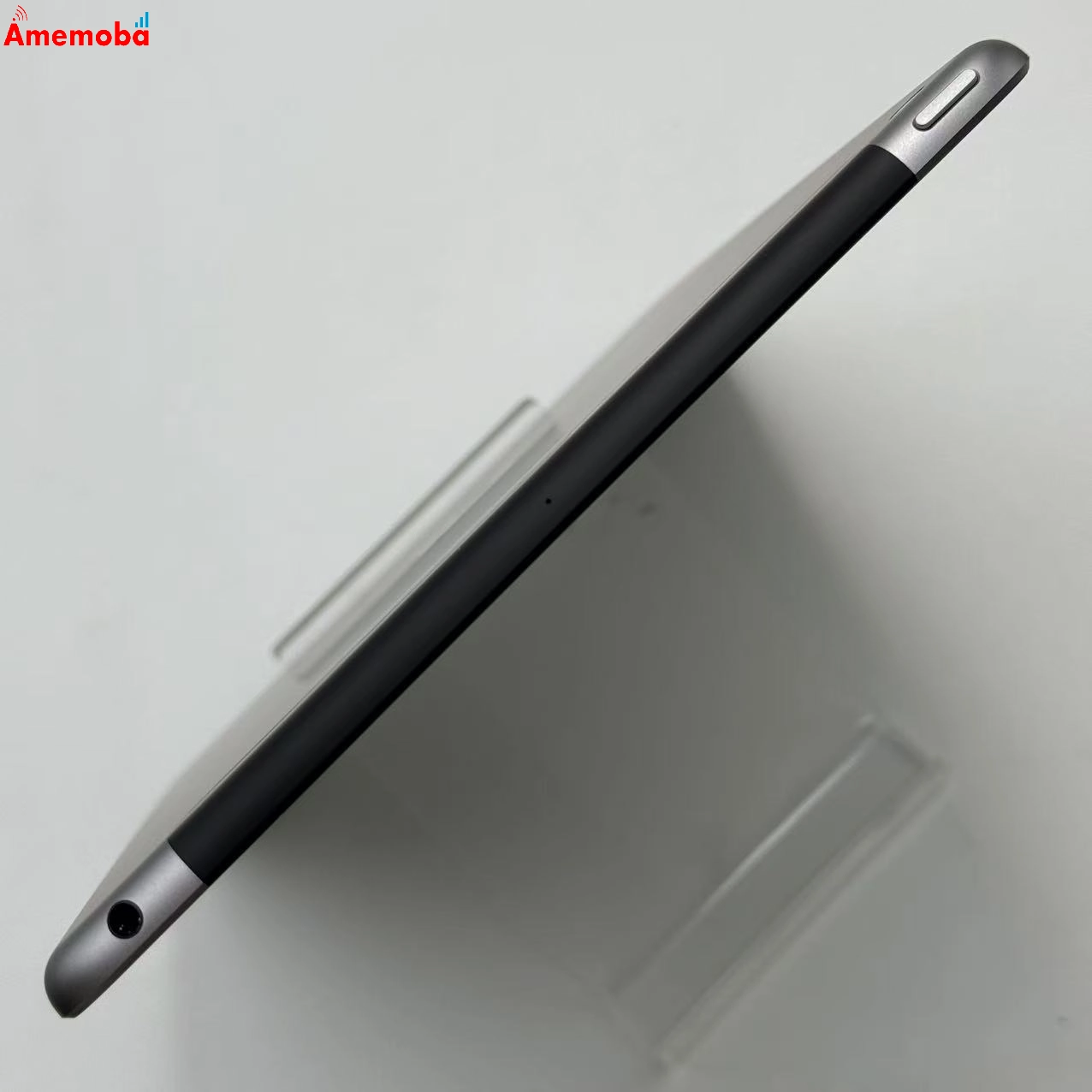 iPad 第6世代 32GB スペースグレイ MR6N2J/A docomo版SIMフリー 極美品