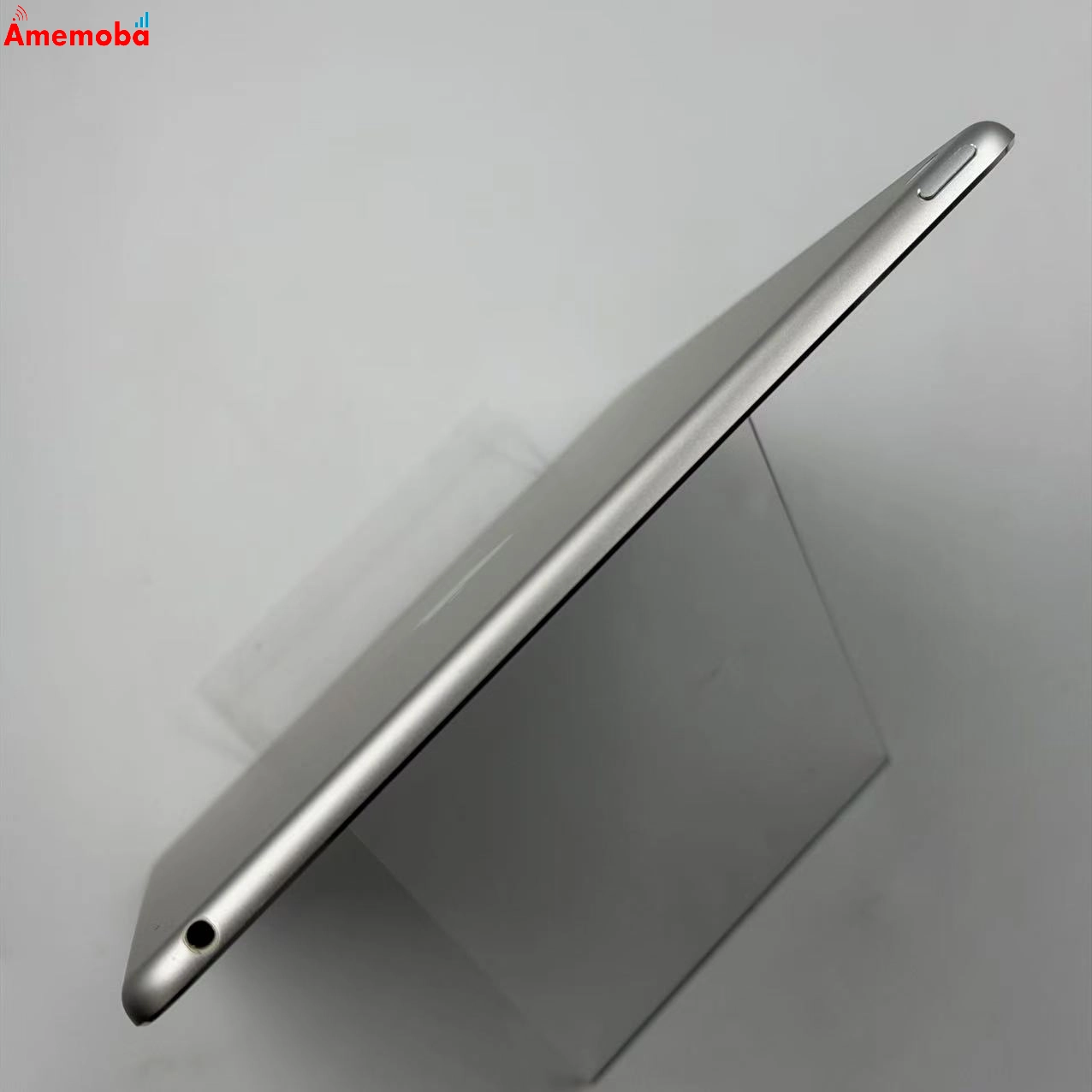 iPad Air 第2世代 Wi-Fiモデル 16GB シルバー MGLW2J/A 極美品