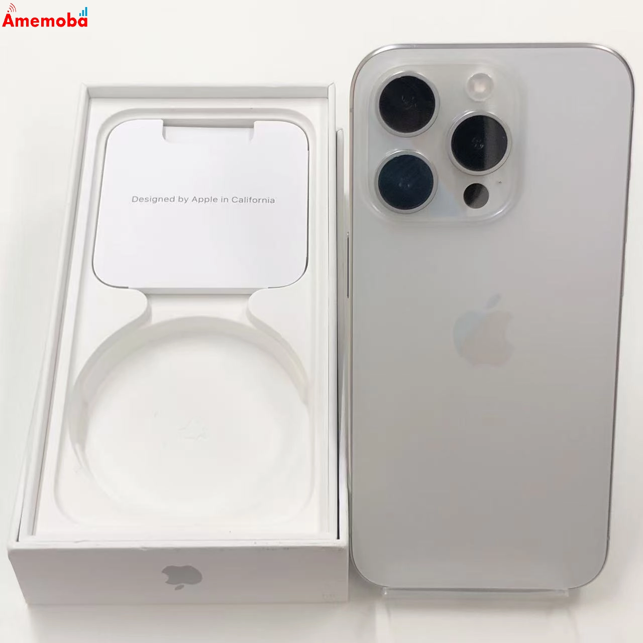 iPhone15 Pro 256GB ホワイトチタニウム MTUD3J/A Apple版SIMフリー 美品