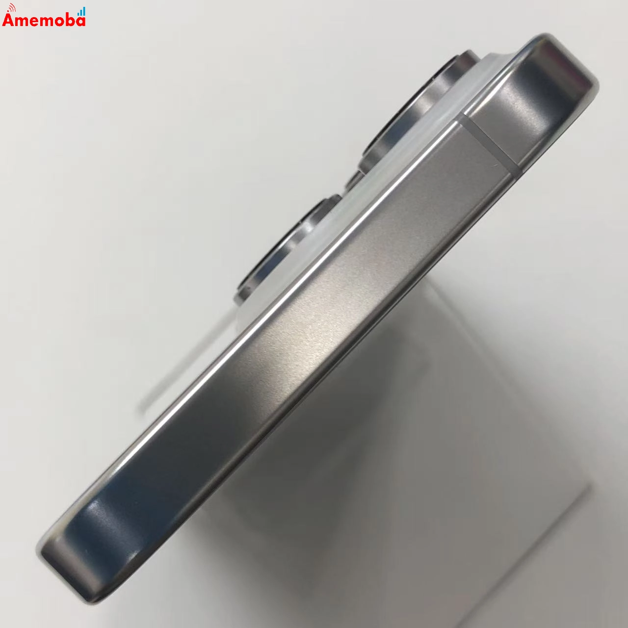 iPhone16 Pro 1TB ホワイトチタニウム MYN93J/A docomo版SIMフリー 極美品
