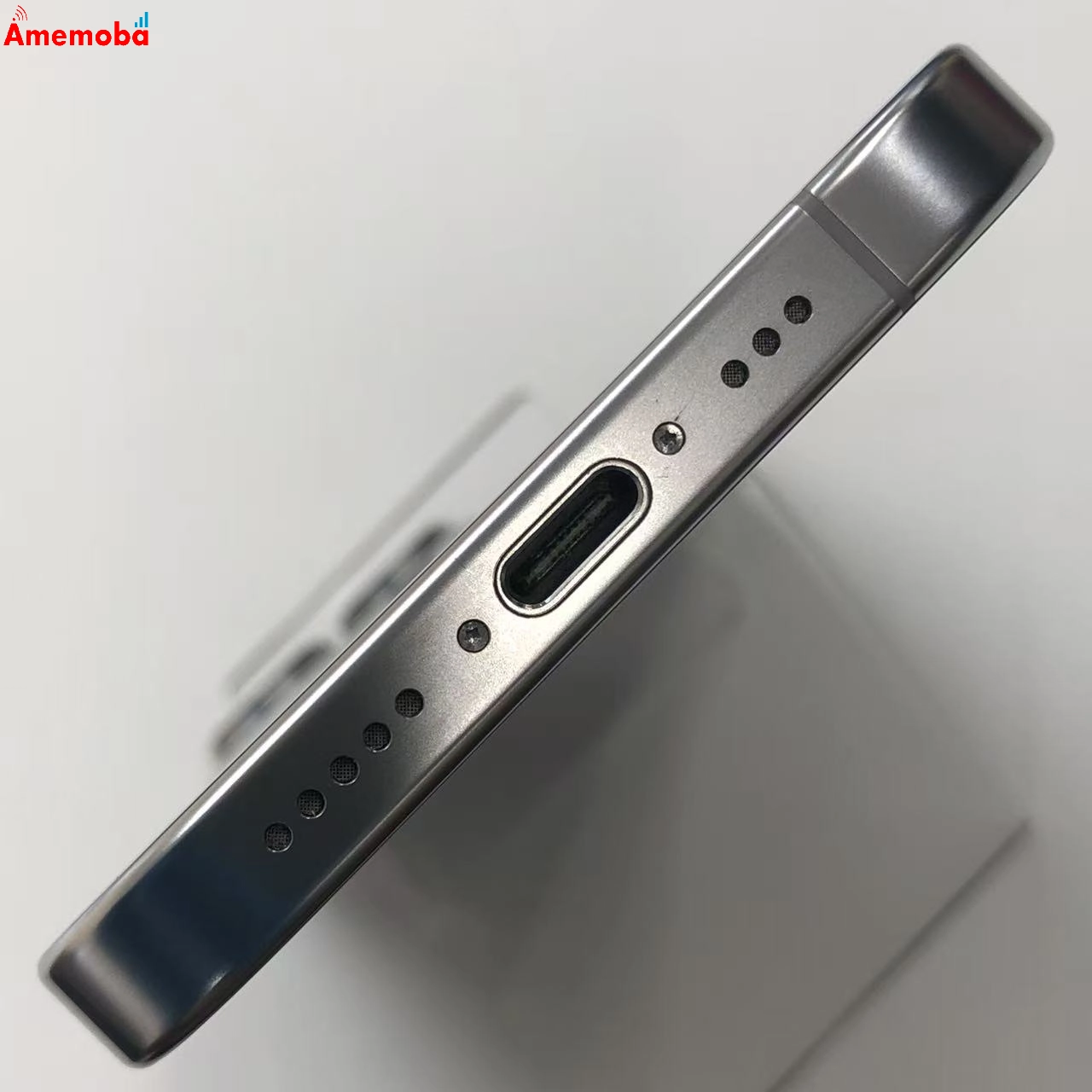 iPhone16 Pro 1TB ホワイトチタニウム MYN93J/A docomo版SIMフリー 極美品