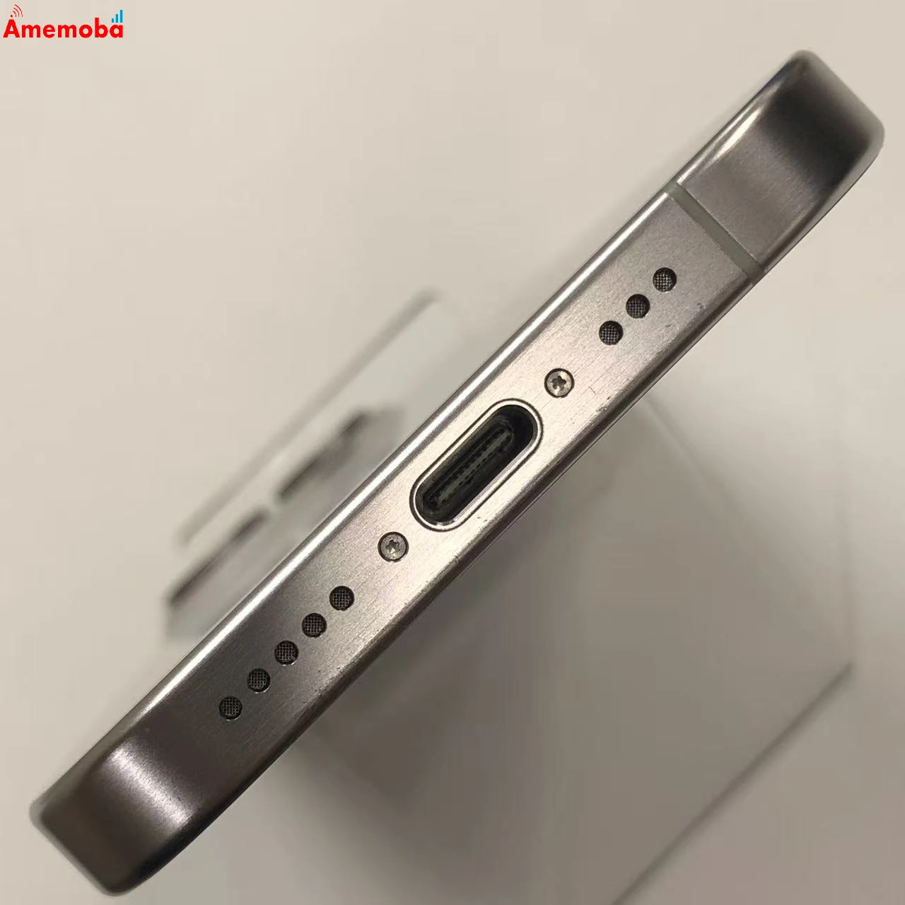 iPhone15 Pro 512GB ホワイトチタニウム MTUJ3J/A Apple版SIMフリー 美品