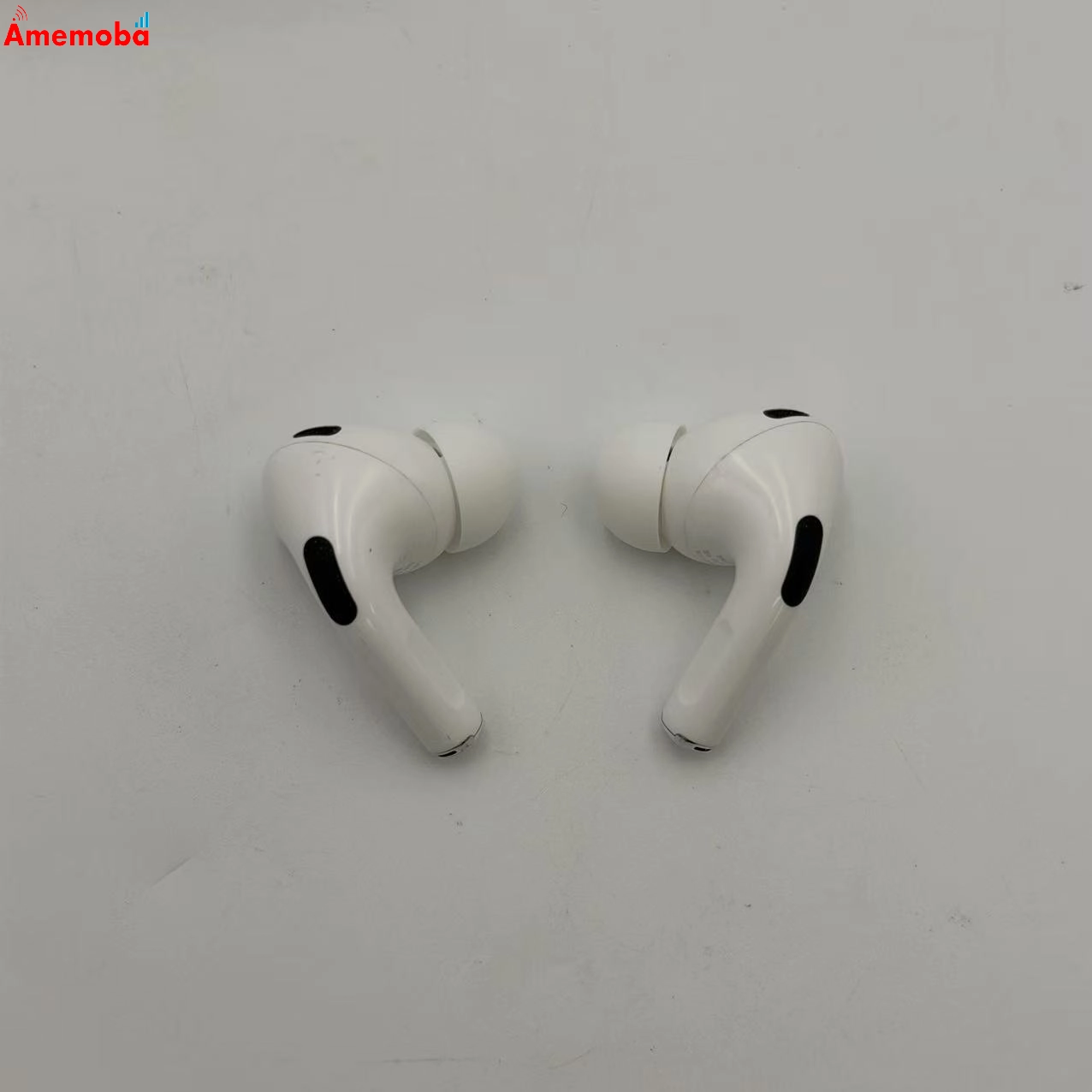 Airpods Pro 第2世代 MagSafe 充電ケース (Lightning) 付き ホワイト A2698