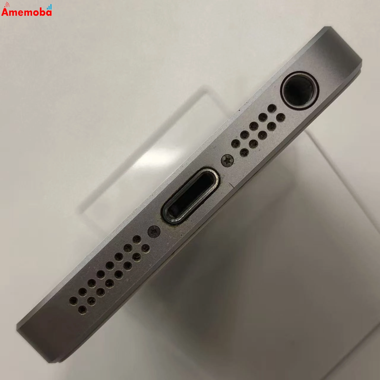iPhoneSE 64GB シルバー MLM72J/A docomo版SIMフリー