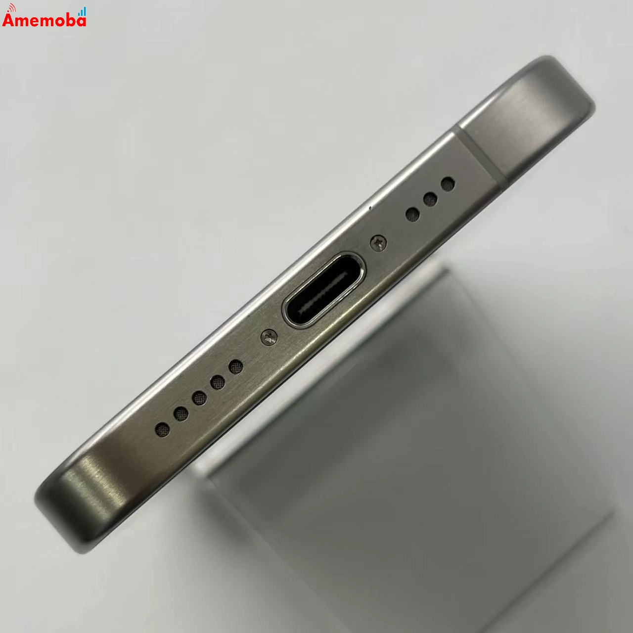 iPhone15 Pro 256GB ホワイトチタニウム MTUD3J/A AU版SIMフリー au