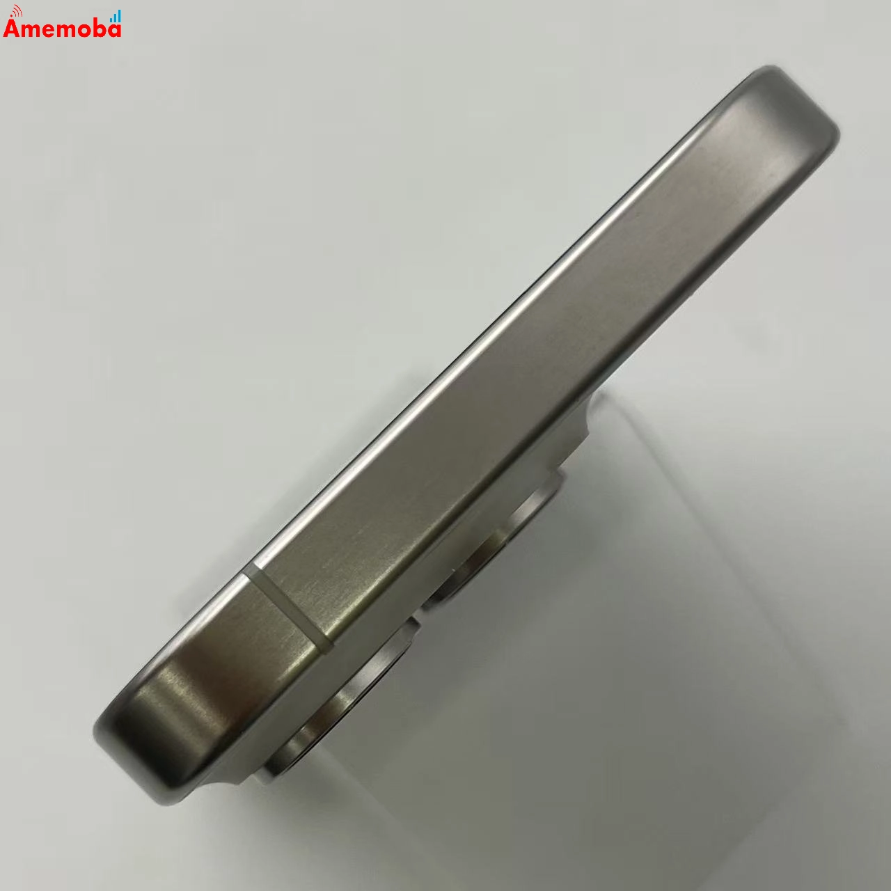 iPhone15 Pro 256GB ホワイトチタニウム MTUD3J/A AU版SIMフリー au