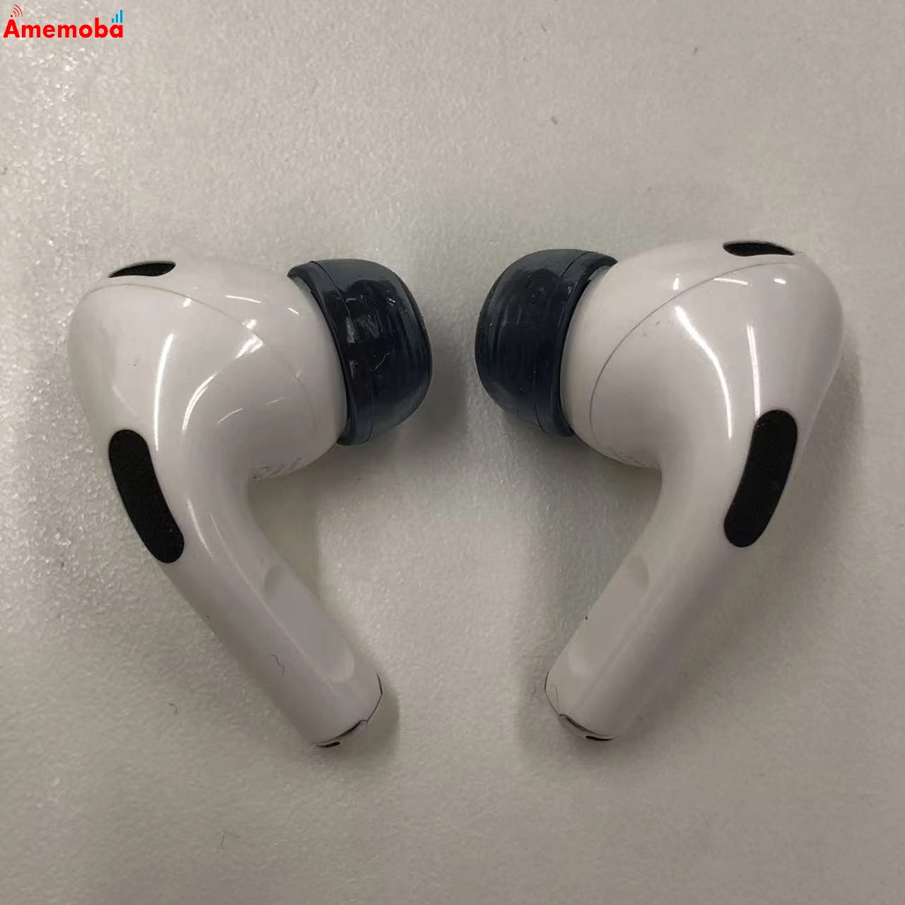 Airpods Pro 第2世代 ー ホワイト MQD83J/A