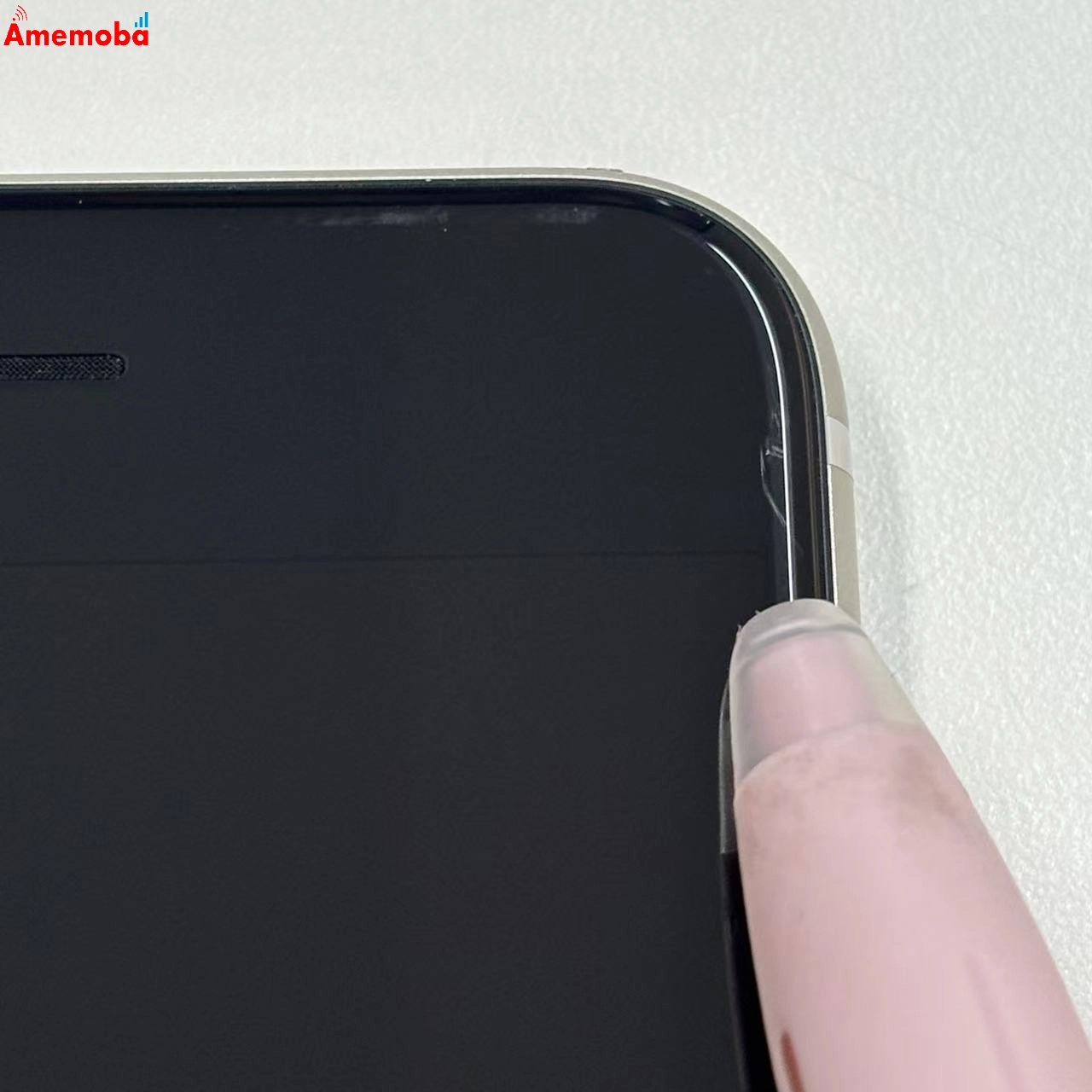 iPhoneSE 第3世代 64GB スターライト MMYD3J/A docomo版SIMフリー