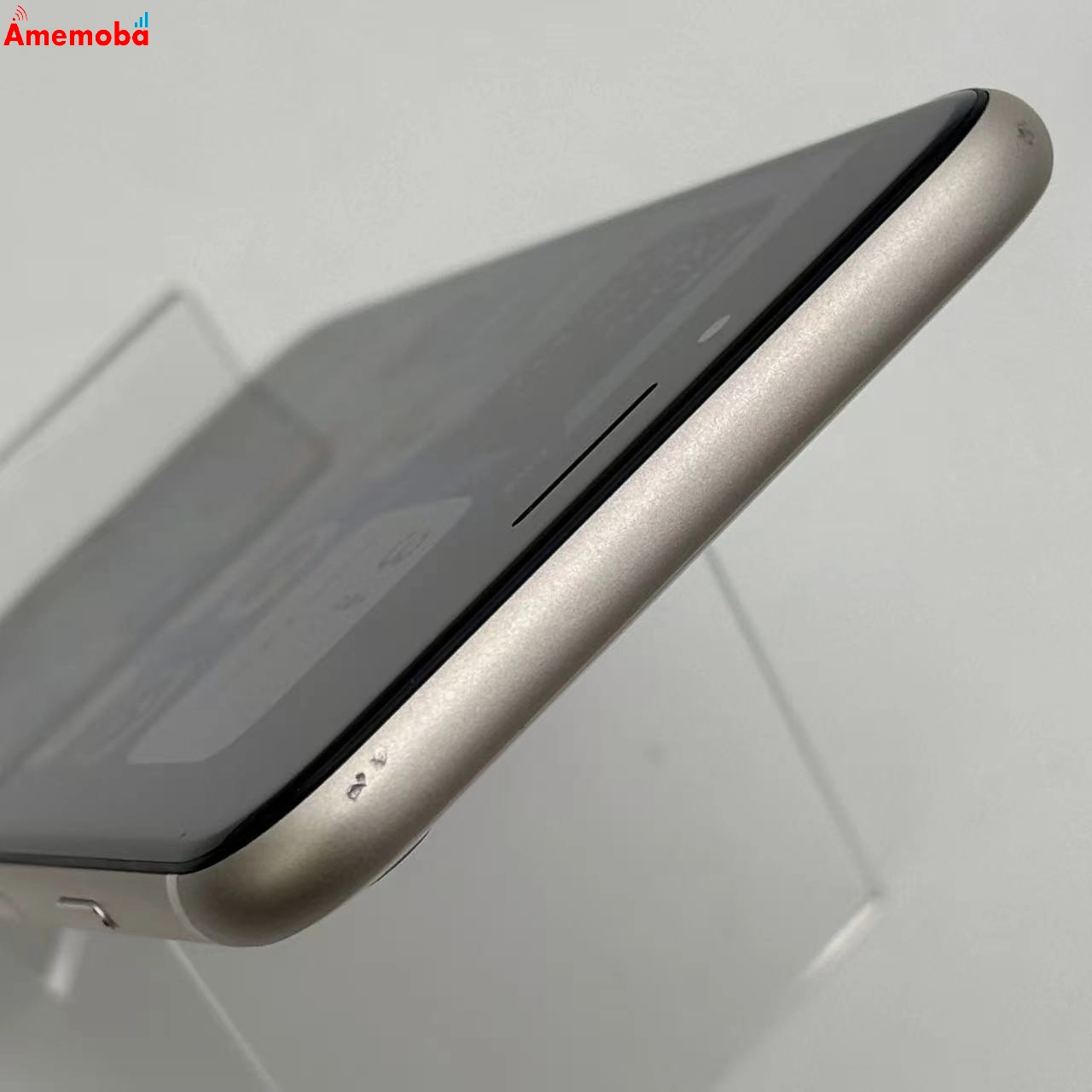 iPhoneSE 第3世代 64GB スターライト MMYD3J/A docomo版SIMフリー