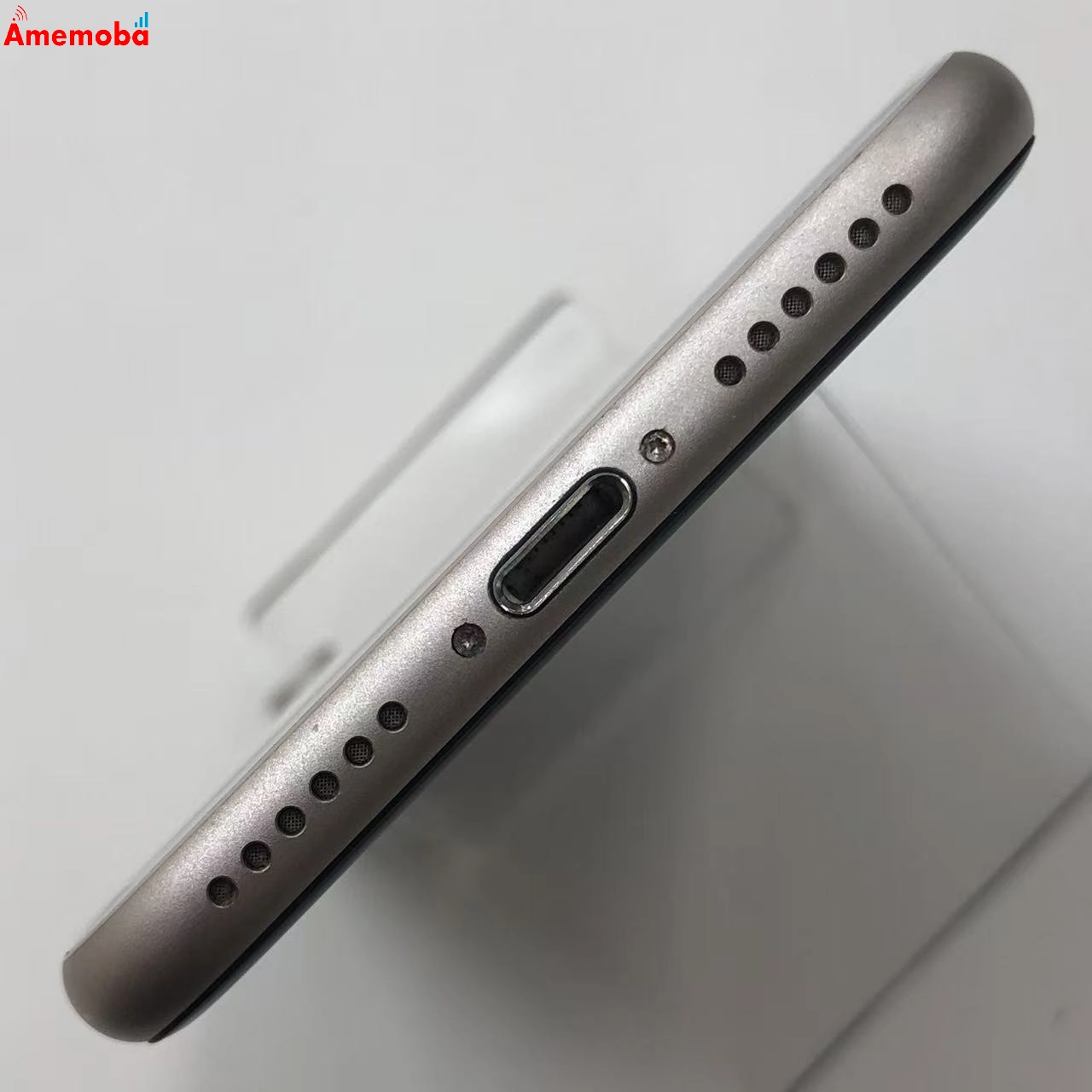iPhoneSE 第3世代 64GB スターライト MMYD3J/A SoftBank版SIMフリー