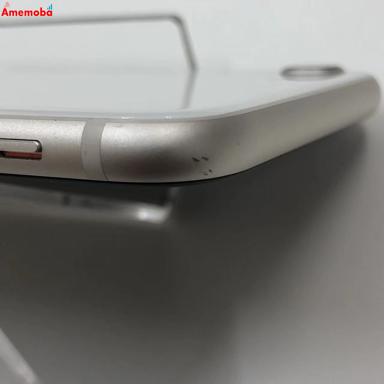 iPhoneSE 第3世代 64GB スターライト MMYD3J/A SoftBank版SIMフリー