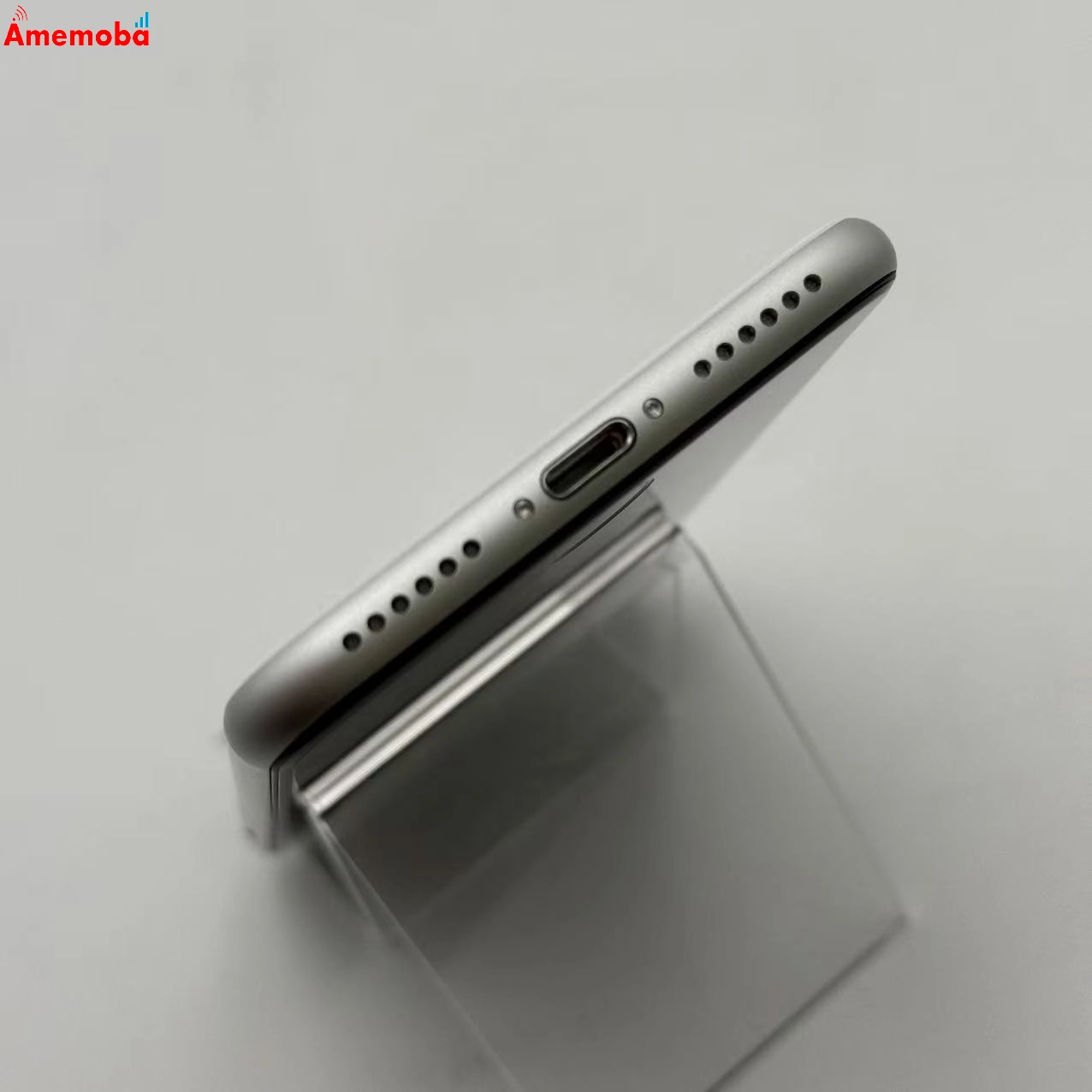 iPhoneSE 第2世代 64GB ホワイト NX9T2J/A docomo版SIMフリー