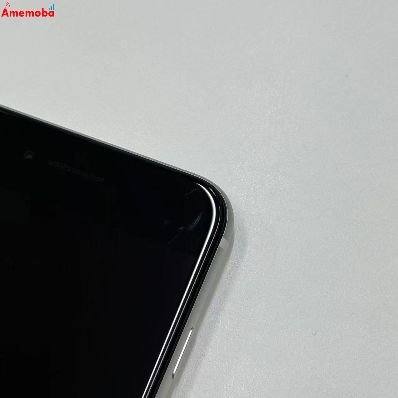 iPhoneSE 第2世代 64GB ホワイト NX9T2J/A docomo版SIMフリー