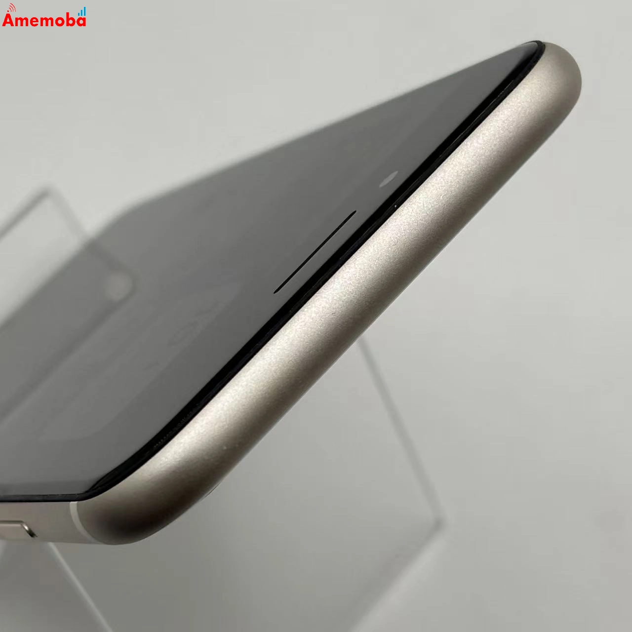 iPhoneSE 第3世代 64GB スターライト MMYD3J/A docomo版SIMフリー