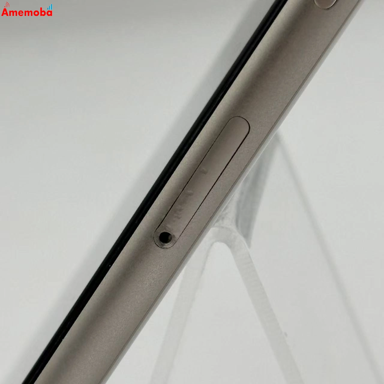 iPhoneSE 第3世代 64GB スターライト MMYD3J/A docomo版SIMフリー