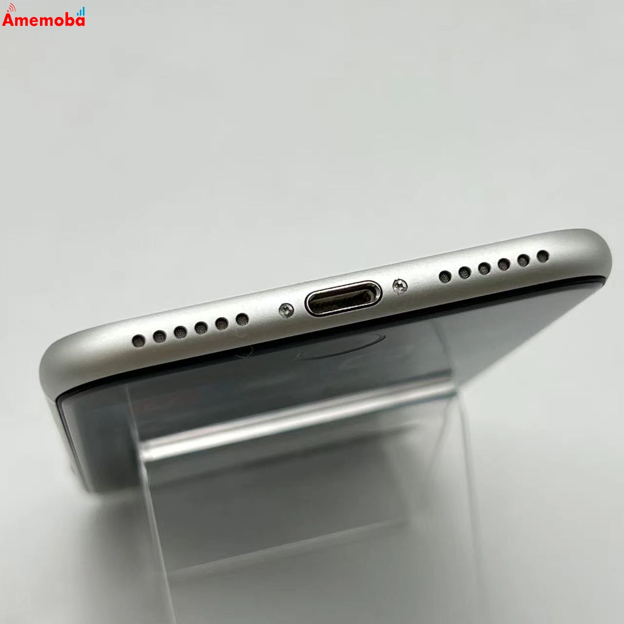 iPhoneSE 第2世代 64GB ホワイト MHGQ3J/A docomo版SIMフリー