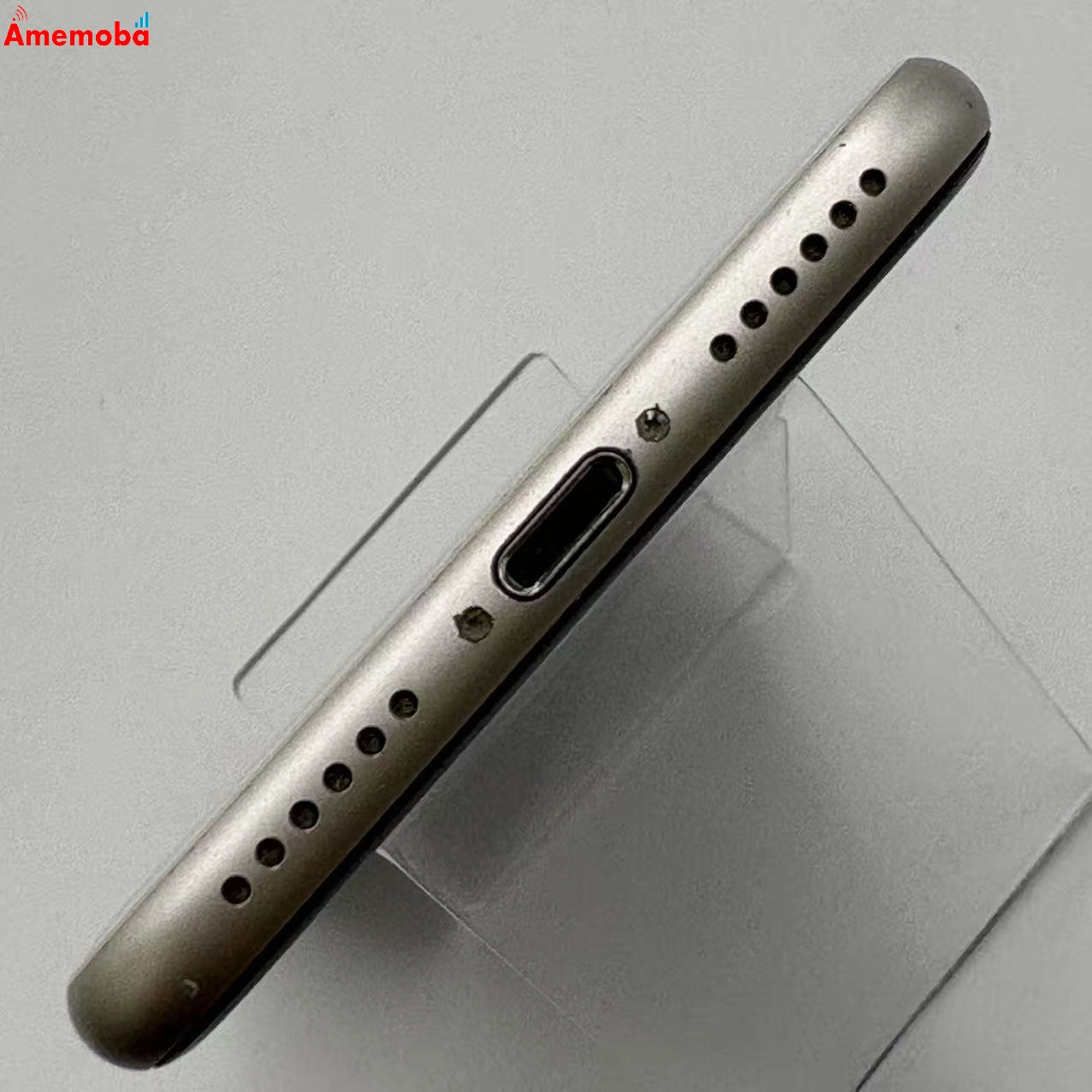 iPhoneSE 第3世代 64GB スターライト MMYD3J/A SIMロック解除済 SIMフリー