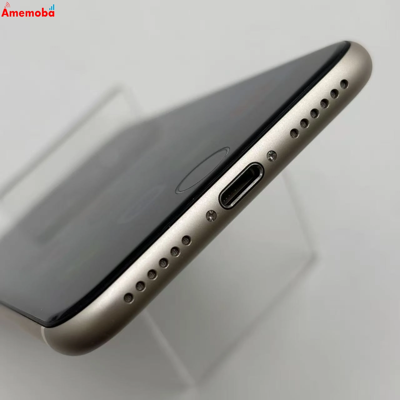 iPhoneSE 第3世代 64GB スターライト MMYD3J/A docomo版SIMフリー 極美品