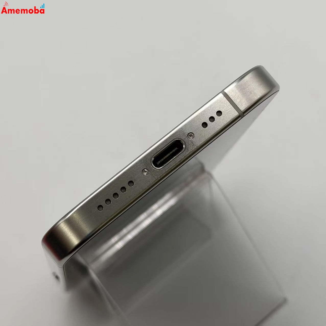 iPhone15 Pro 256GB ホワイトチタニウム MTUD3J/A docomo版SIMフリー