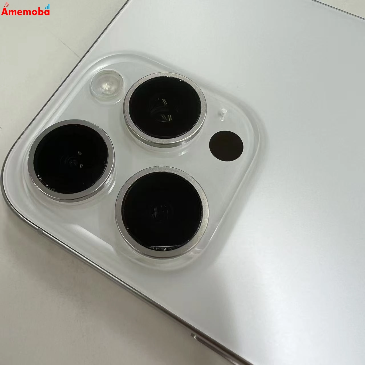 iPhone15 Pro Max 512GB ホワイトチタニウム MU6V3J/A AU版SIMフリー au