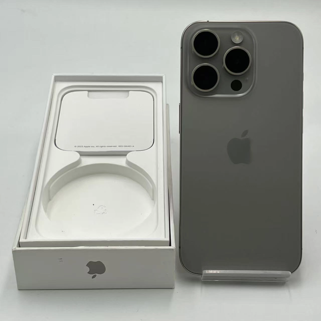 iPhone15 Pro 128GB ナチュラルチタニウム MTU93J/A AU版SIMフリー au