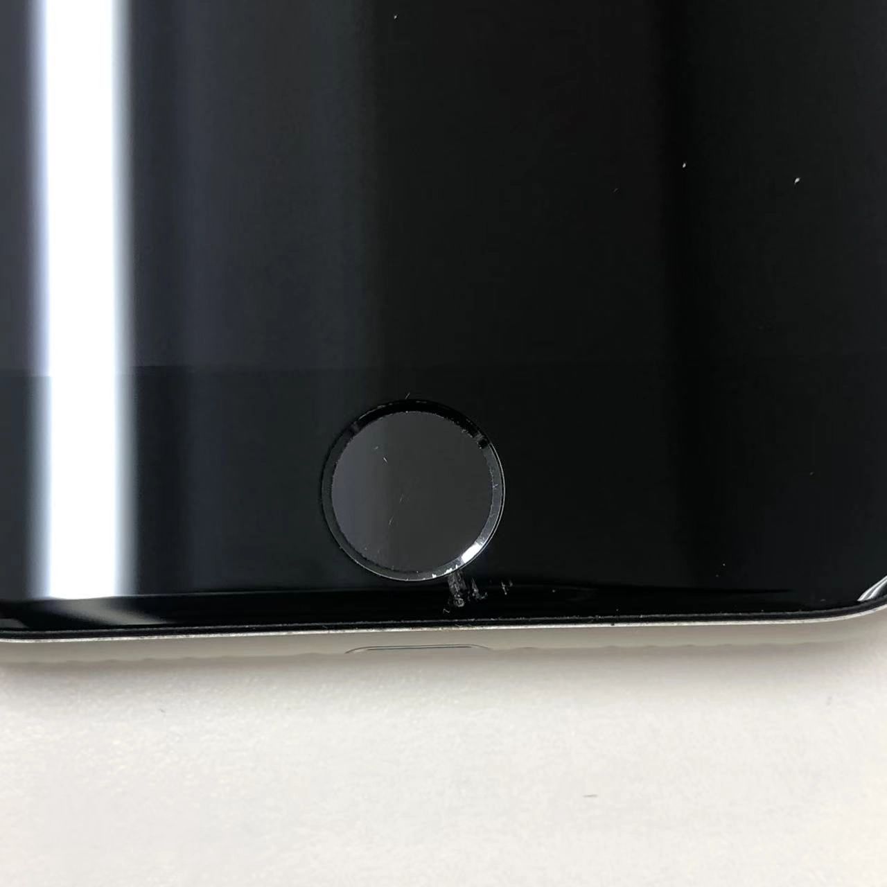 iPhoneSE 第3世代 64GB スターライト MMYD3J/A SoftBank版SIMフリー