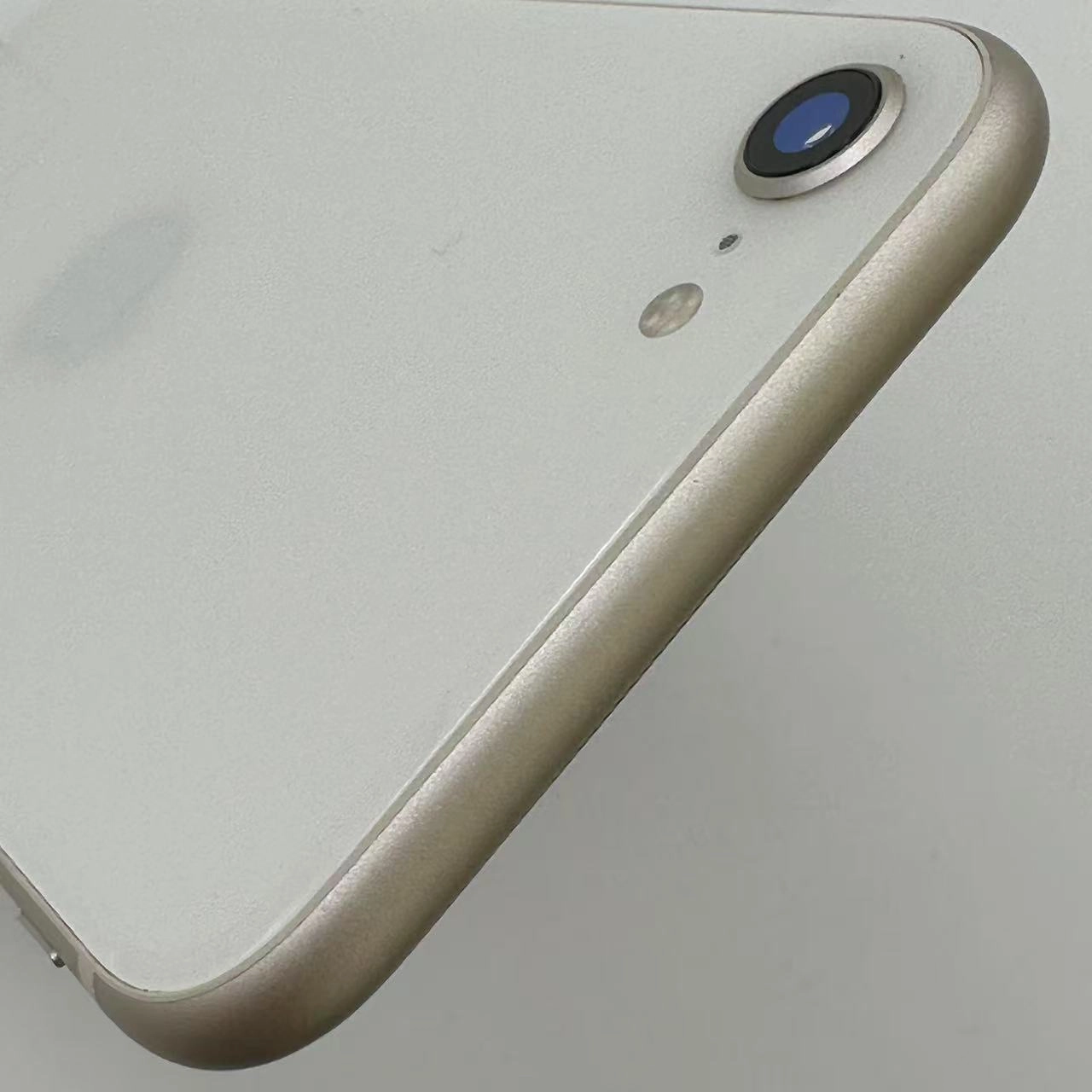 iPhoneSE 第3世代 64GB スターライト MMYD3J/A SoftBank版SIMフリー