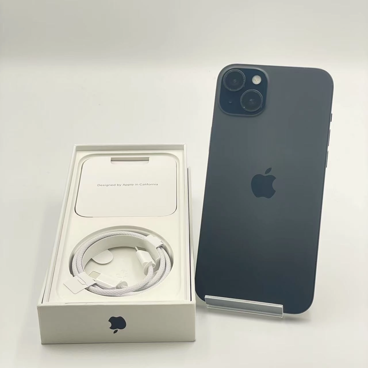 iPhone15 Plus 256GB ブラック MU0F3J/A docomo版SIMフリー