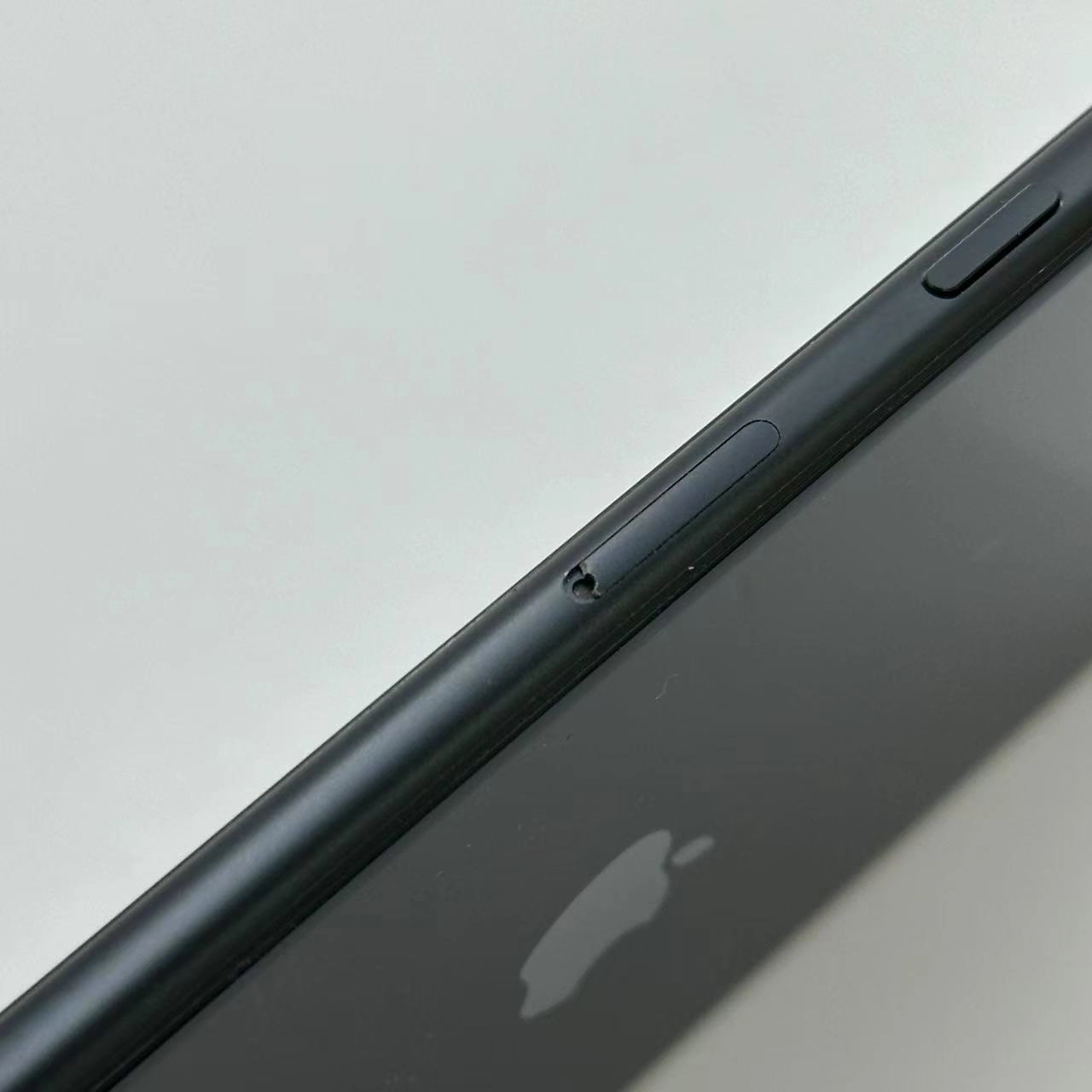 iPhoneSE 第3世代 64GB MMYC3J/A SoftBank版SIMフリー