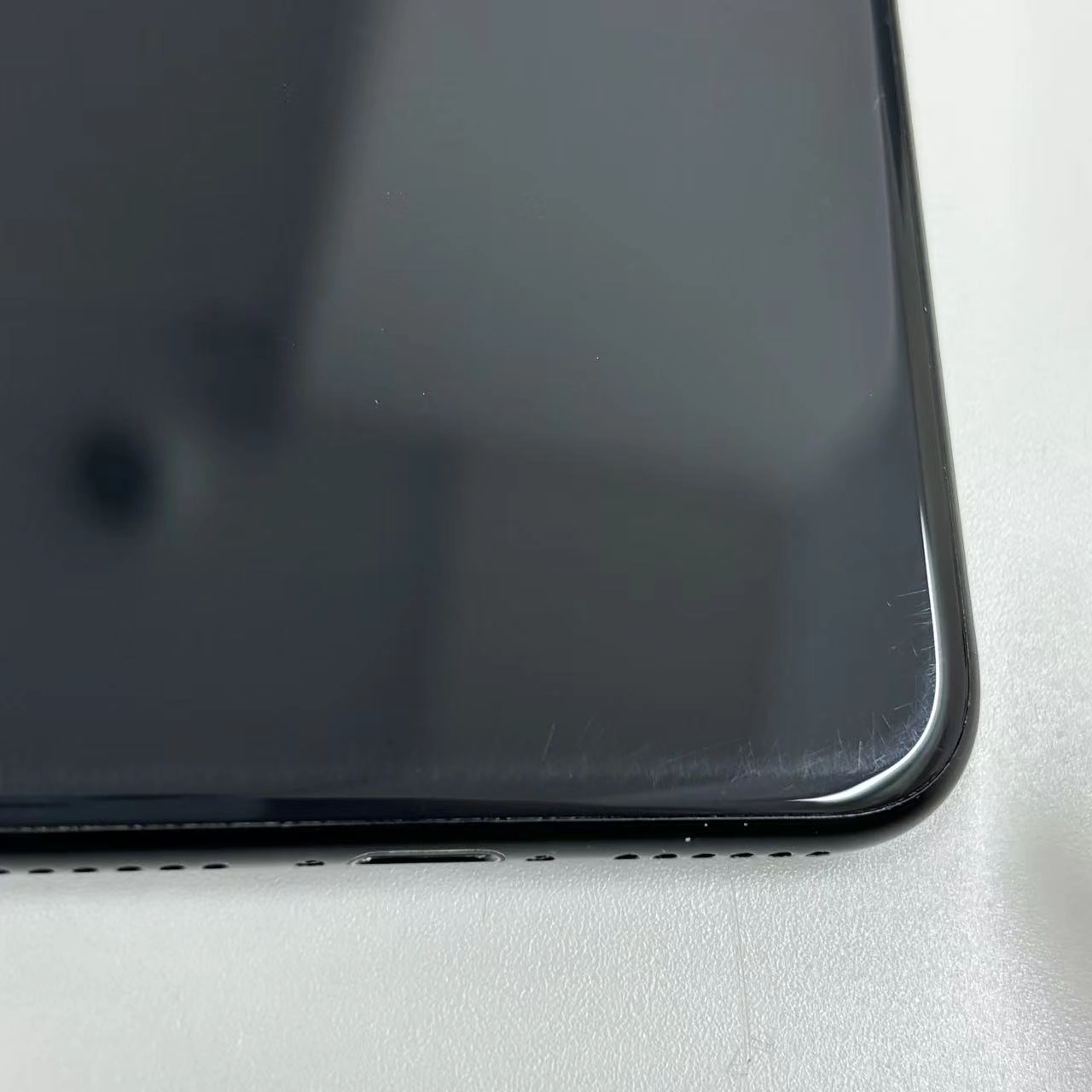 iPhoneSE 第2世代 256GB ブラック MXVT2J/A  Apple版SIMフリー