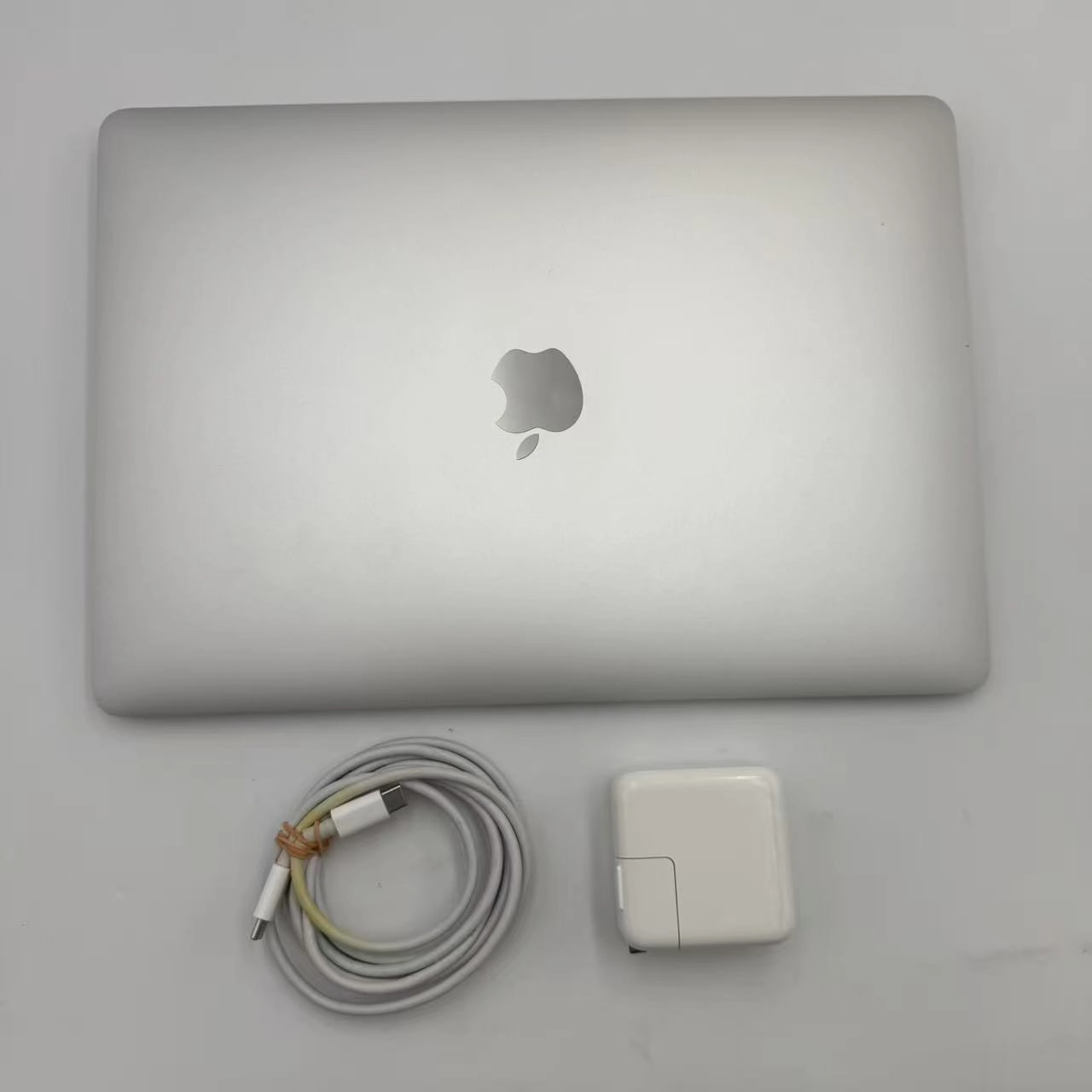 MacBook Air 13インチ Late2020 Apple M1 8GB/256GB シルバー MGN93J/A 8CPU 9CPU