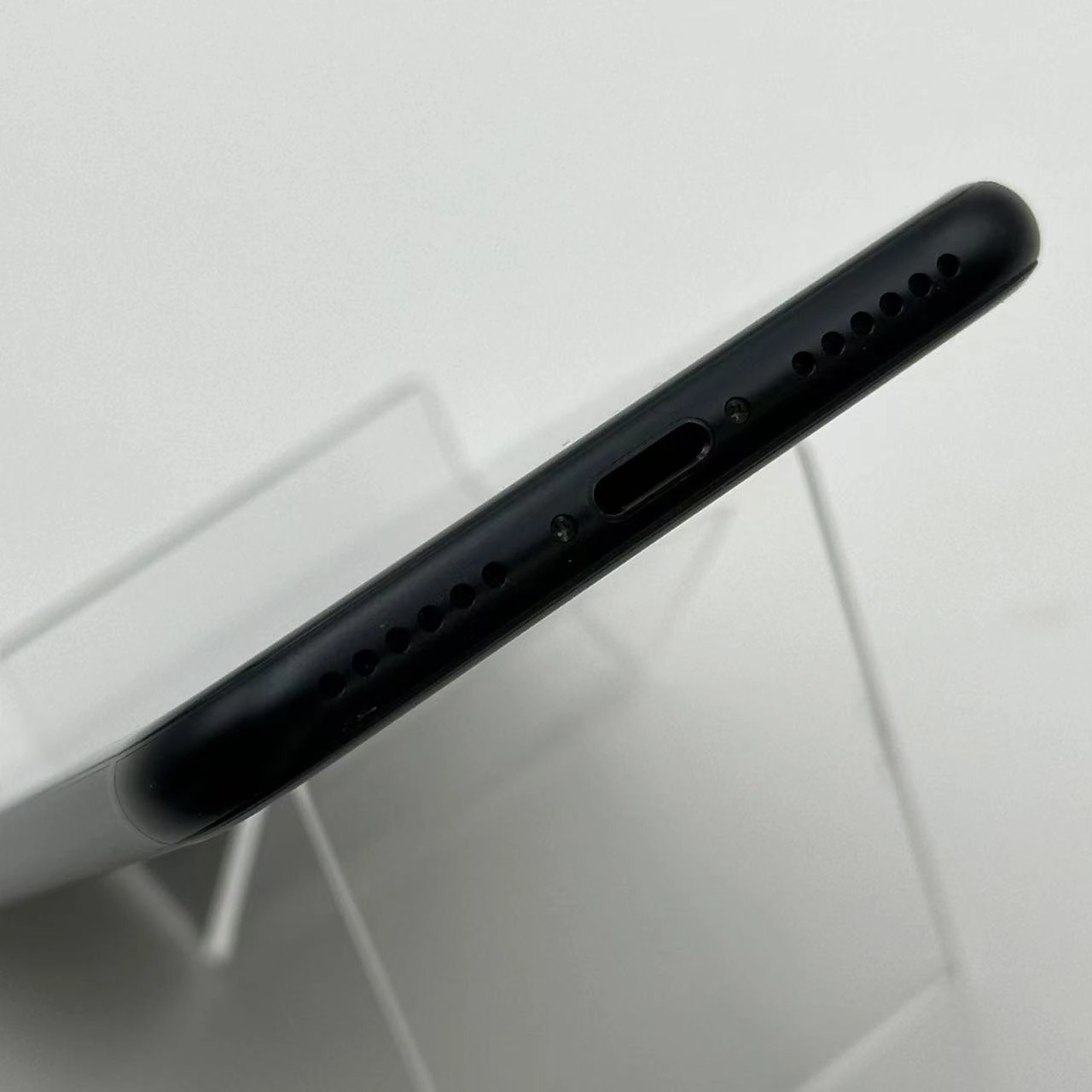 iPhoneSE 第3世代 64GB スターライト MMYD3J/A SoftBank版SIMフリー