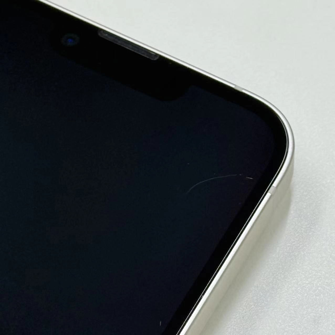 iPhone14 128GB スターライト MPUQ3J/A Apple版SIMフリー 美品