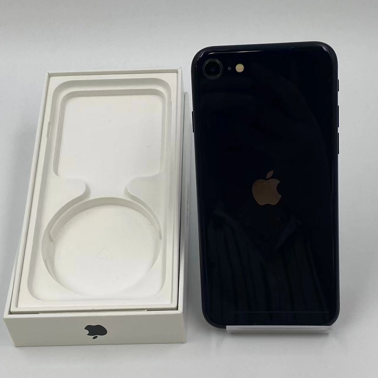 iPhoneSE 第3世代 256GB MMYJ3J/A SoftBank版SIMフリー ミッドナイト