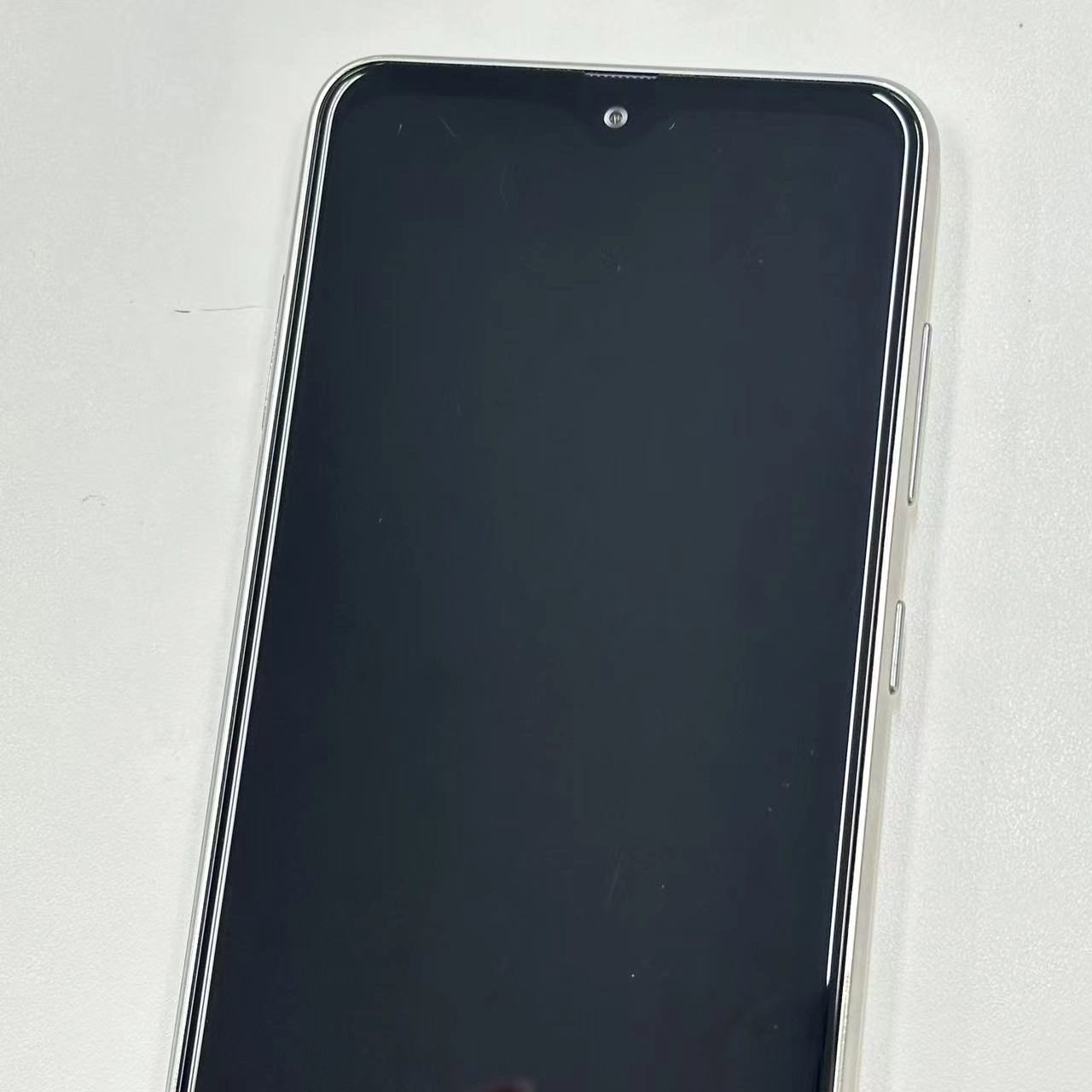 Galaxy A21 64GB ホワイト SCV49 AU版SIMフリー 美品 au