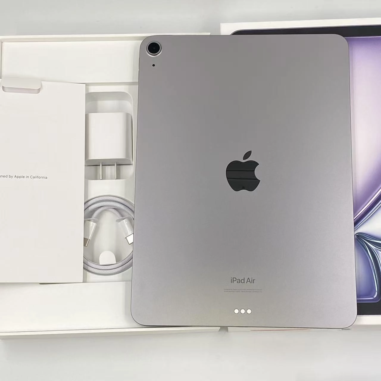 iPad Air 11インチ 第6世代 Wi-Fiモデル 256GB MUWG3J/A 未使用品