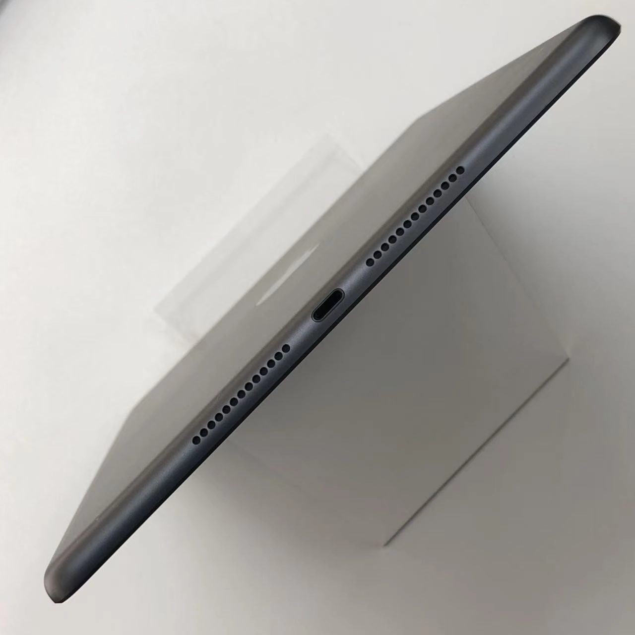 iPad 第9世代 Wi-Fiモデル 64GB スペースグレイ MK2K3J/A 美品