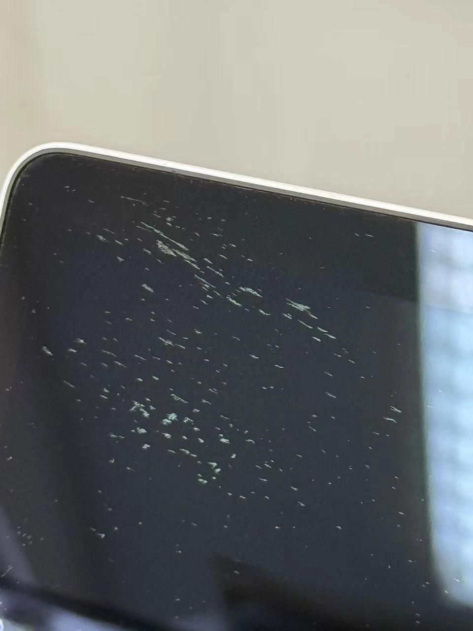 MacBook Pro 13インチ 2017 Thunderbolt 3ポートx4 8GB/256GB シルバー A1706 訳あり品