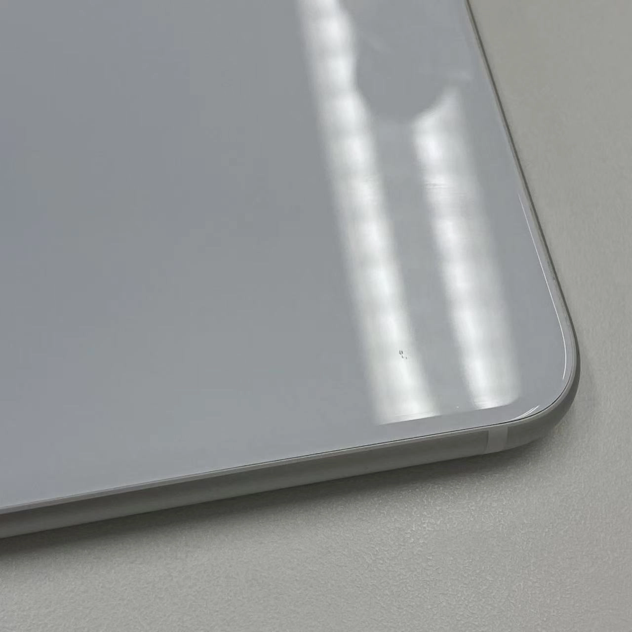 iPhoneSE 第2世代 256GB MHGX3J/A Apple版SIMフリー ホワイト