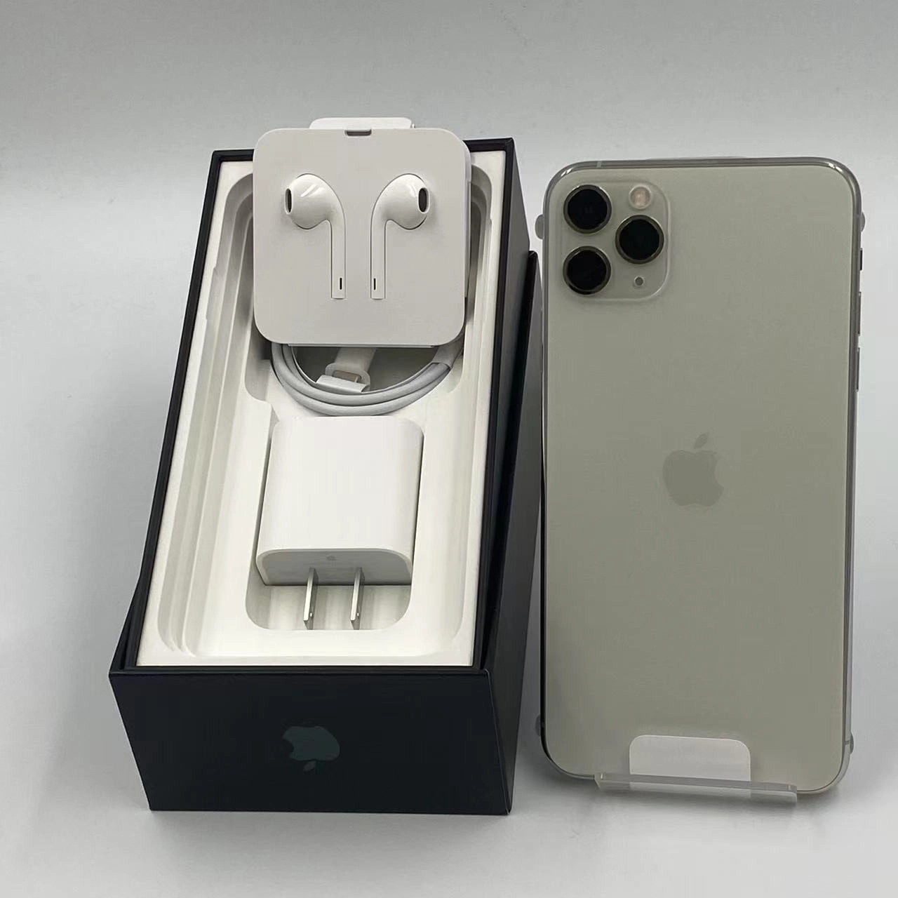 iPhone11 Pro Max 256GB NWHK2J/A Apple版SIMフリー 未使用品 シルバー