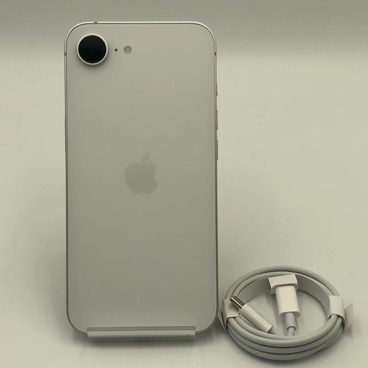 土日限定価格 iPhone 16e 128GB ホワイト 4D1R4J/A SIMフリー