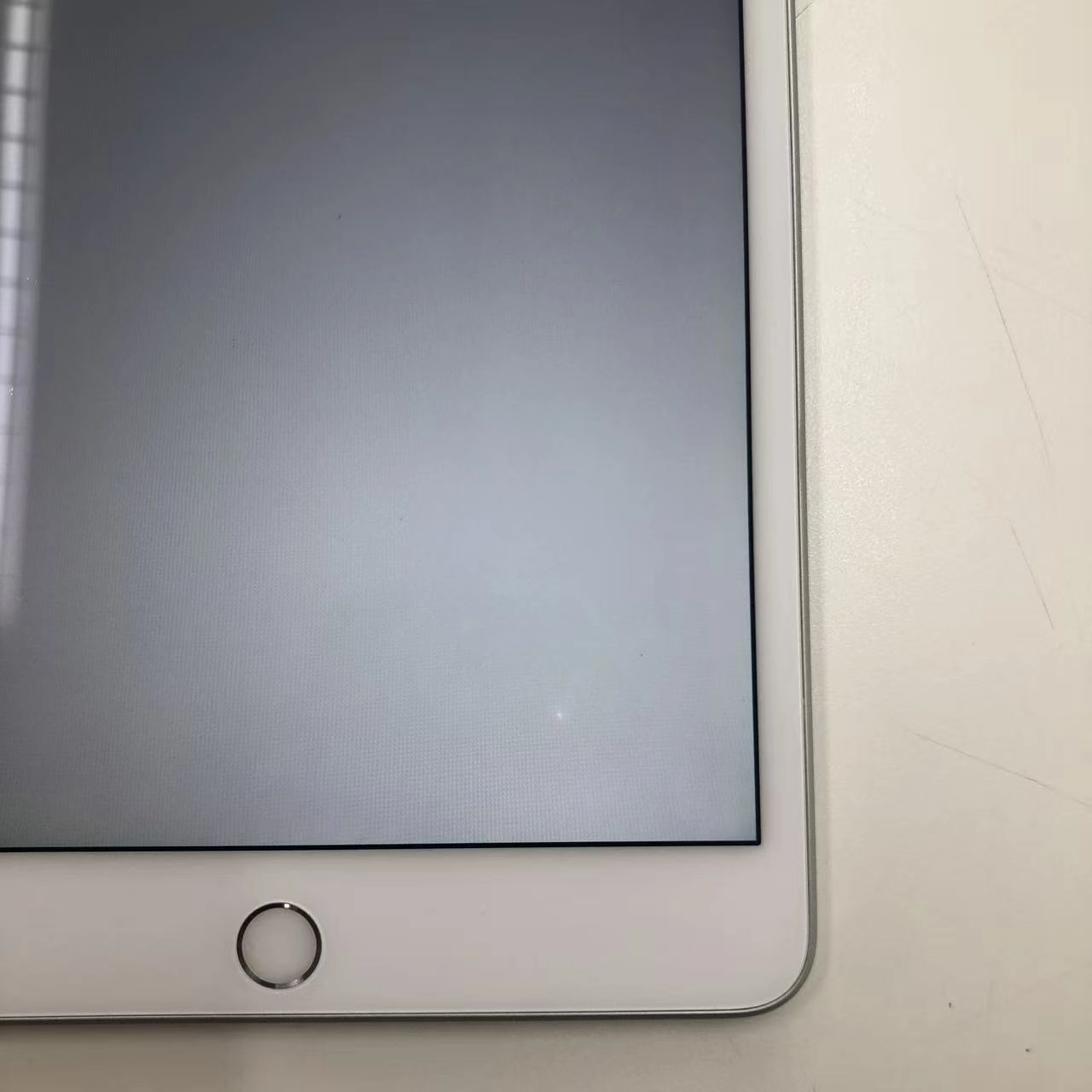 iPad mini 第5世代 64GB シルバー MUX62ZP/A 海外版SIMフリー