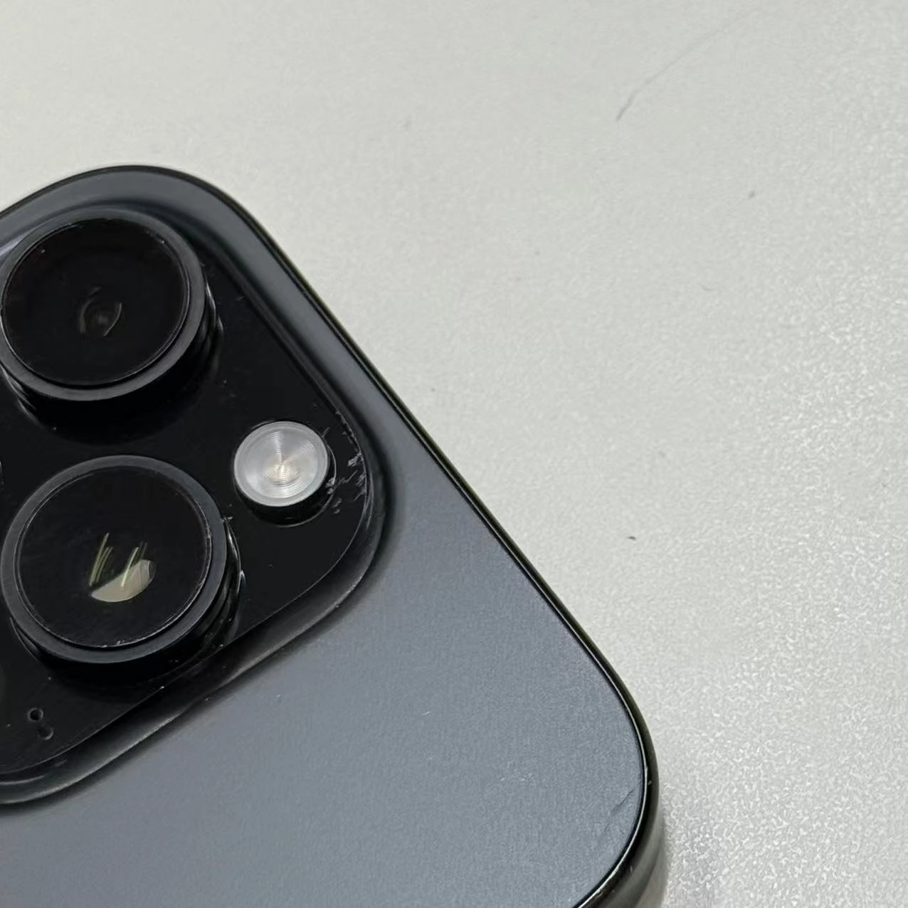 iPhone16 Pro 128GB ブラックチタニウム NYMV3J/A SoftBank版SIMフリー ジャンク品