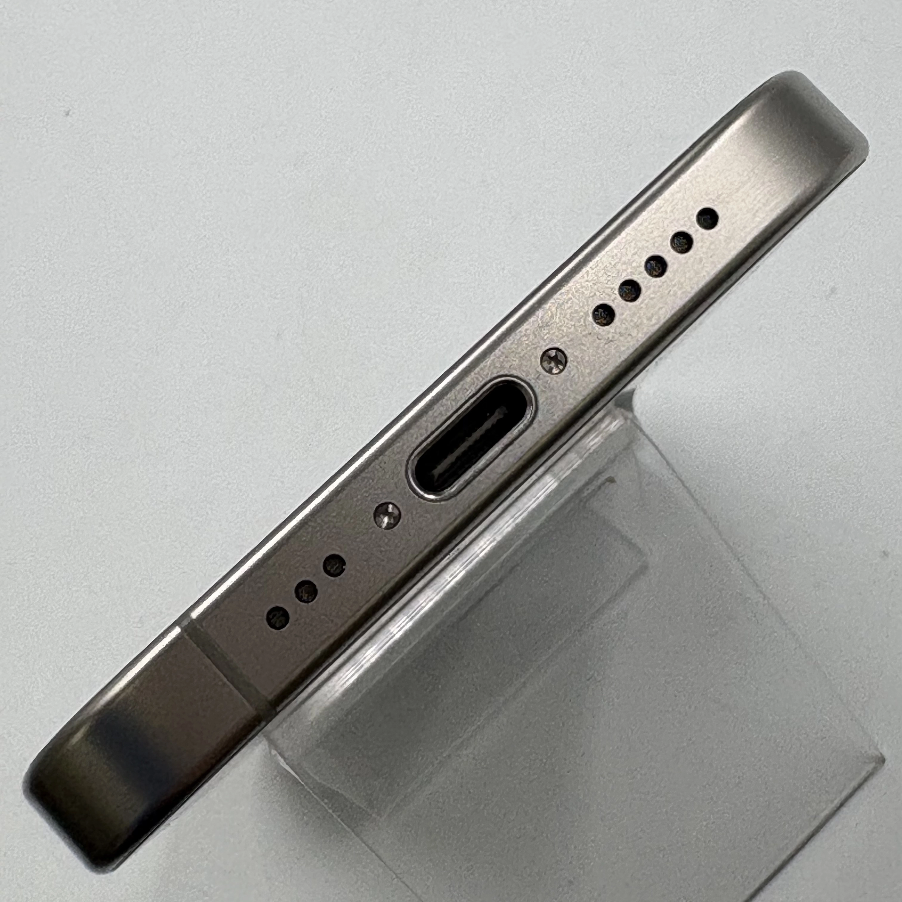 iPhone15 Pro 256GB ナチュラルチタニウム MTUF3J/A SIMフリー