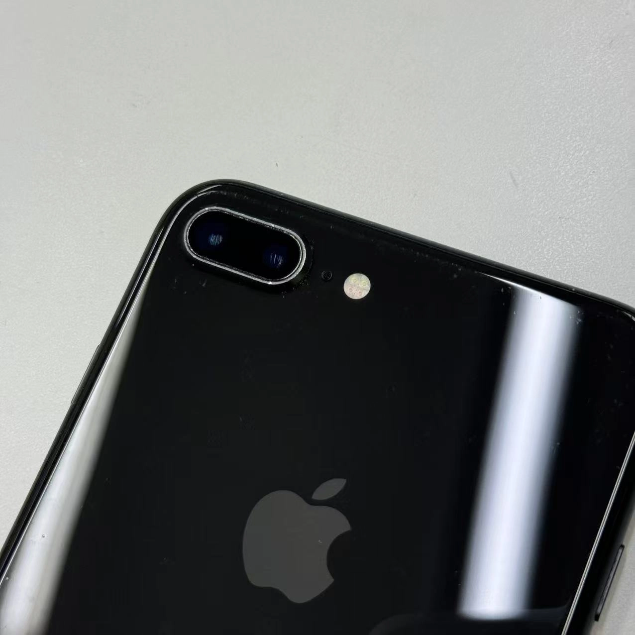 iPhone8 Plus 256GB スペースグレイ NQ9N2J/A AU版SIMフリー au