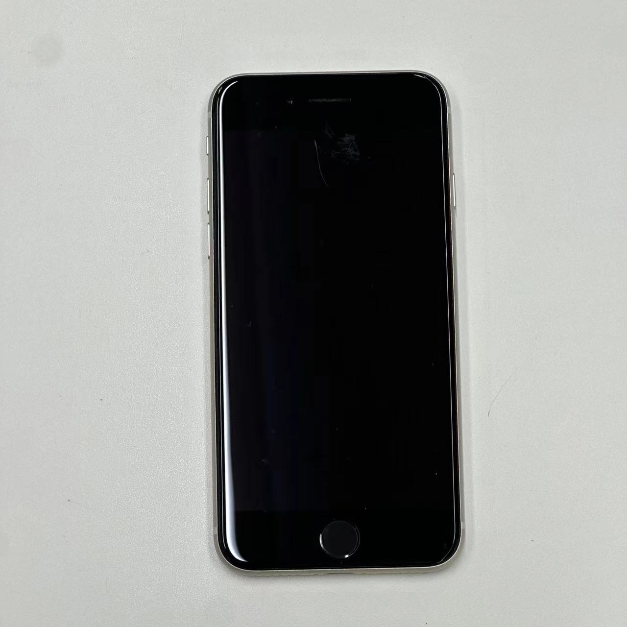 iPhoneSE 第3世代 64GB スターライト MMYD3J/A SoftBank版SIMフリー