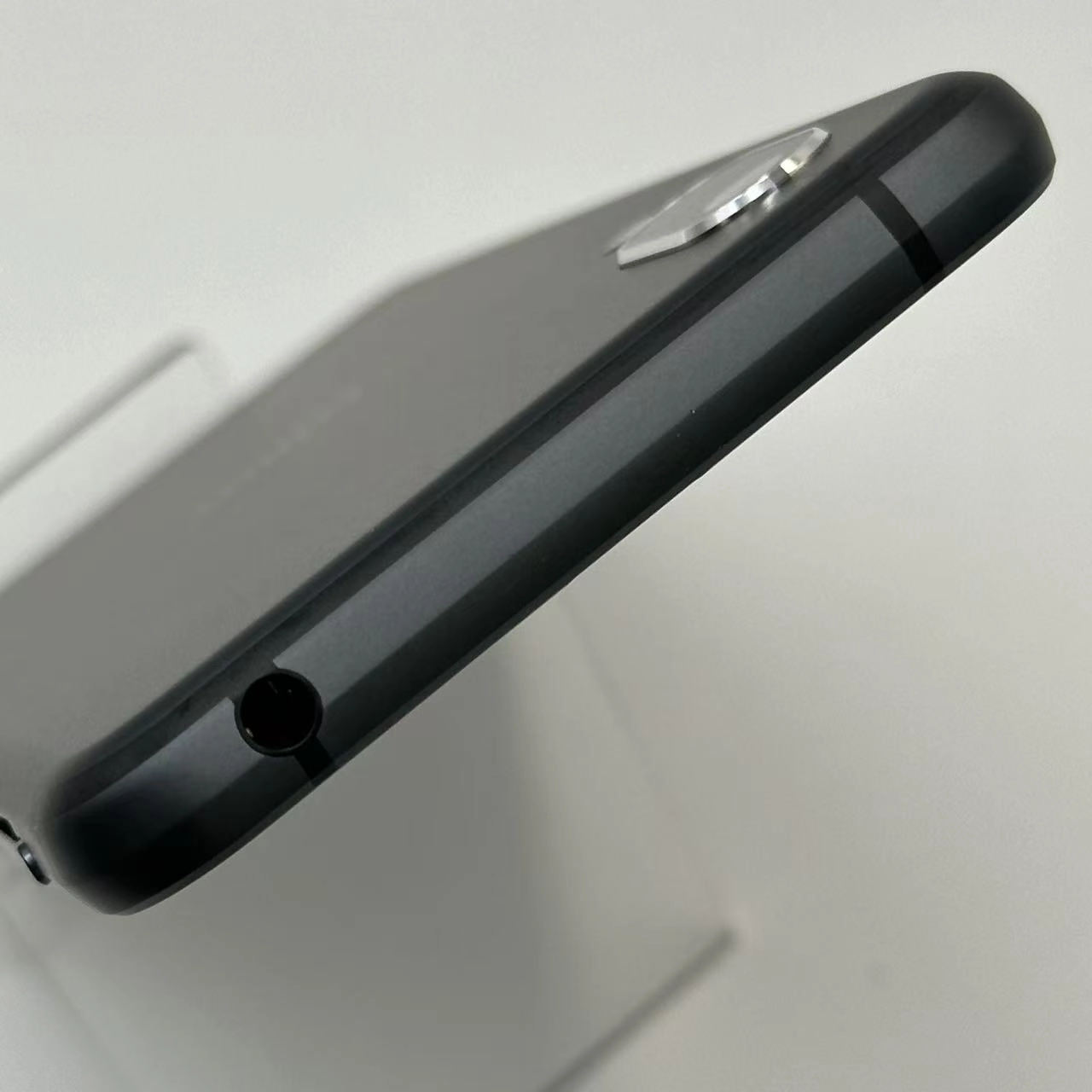 AQUOS sense3 basic 32GB ブラック SHV48 AU版SIMフリー 美品 au