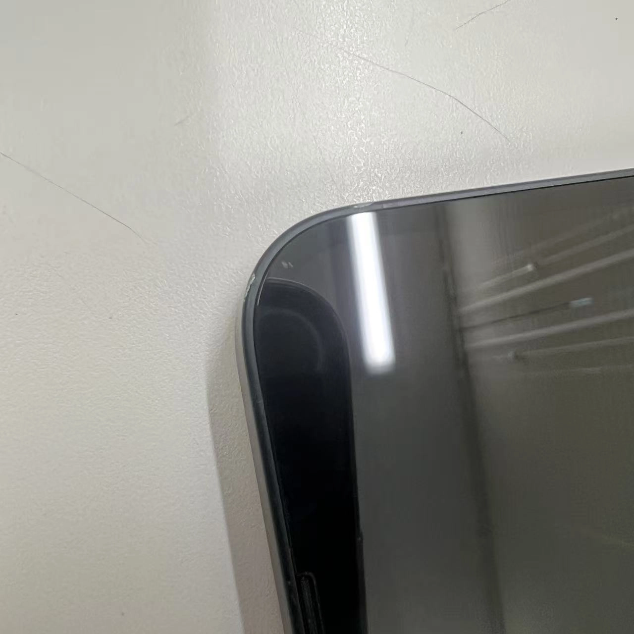 iPhone 16e 128GB ブラック MD1Q4J/A SIMフリー 美品