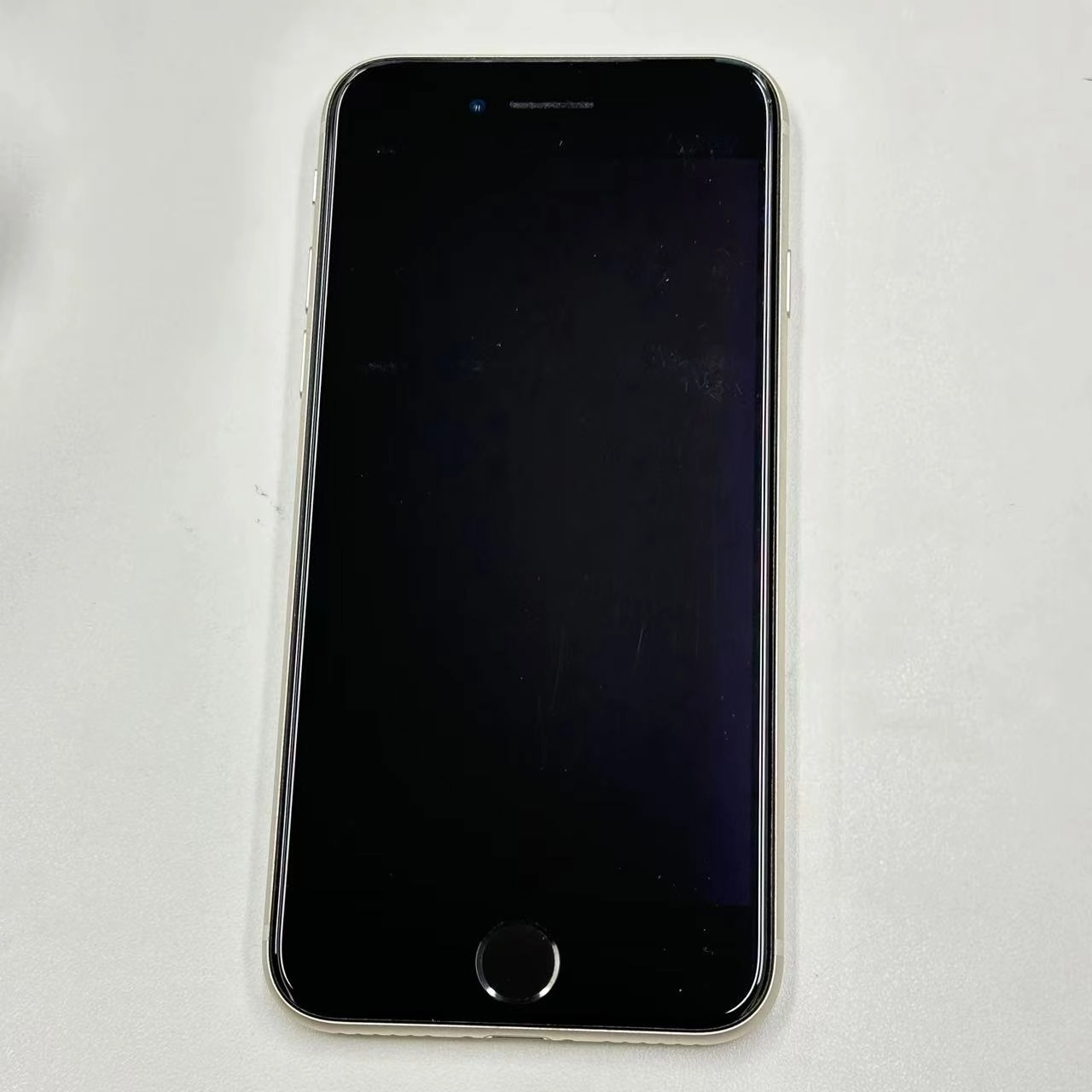 iPhoneSE 第3世代 64GB MMYD3J/A SoftBank版SIMフリー 訳あり品